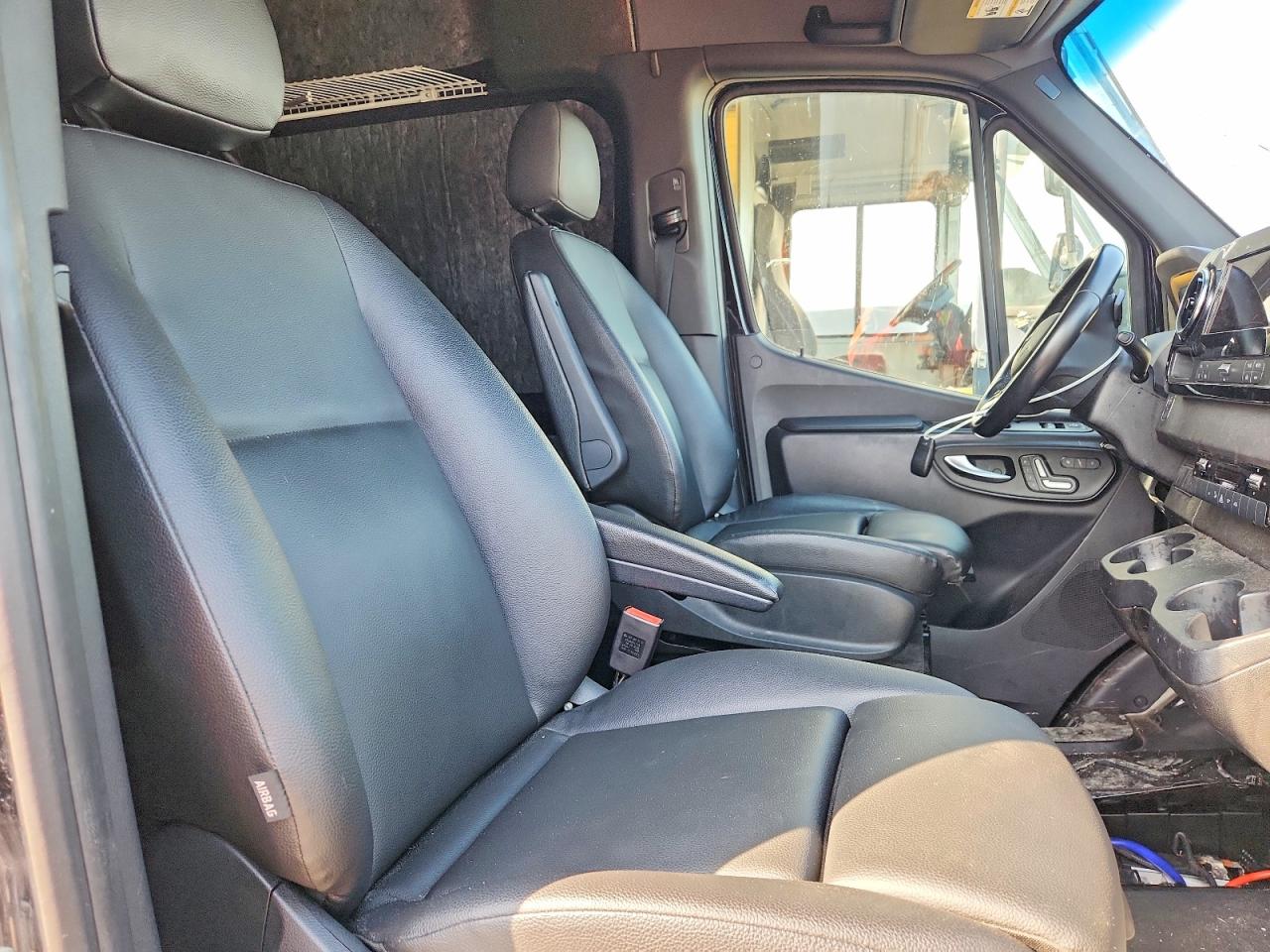 Mercedes-Benz Sprinter 2500