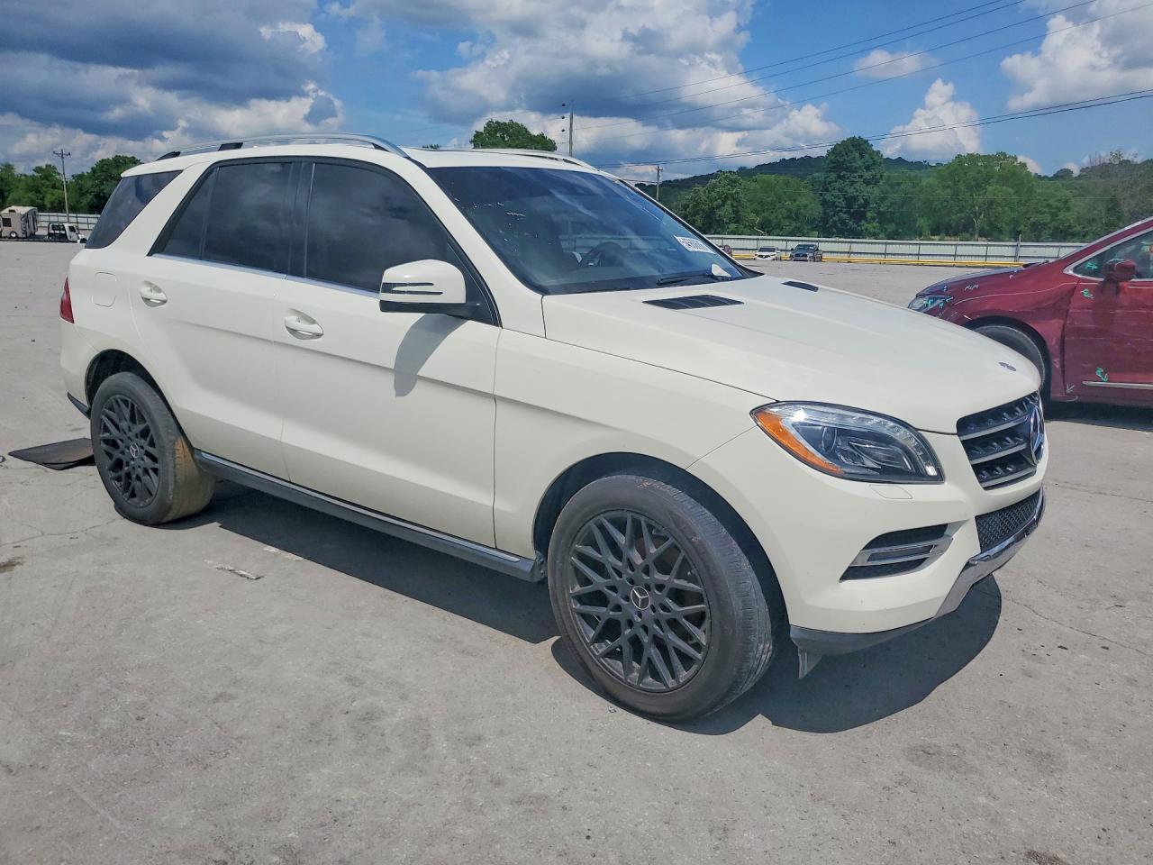 Mercedes-Benz M-Class 350 Bluetec