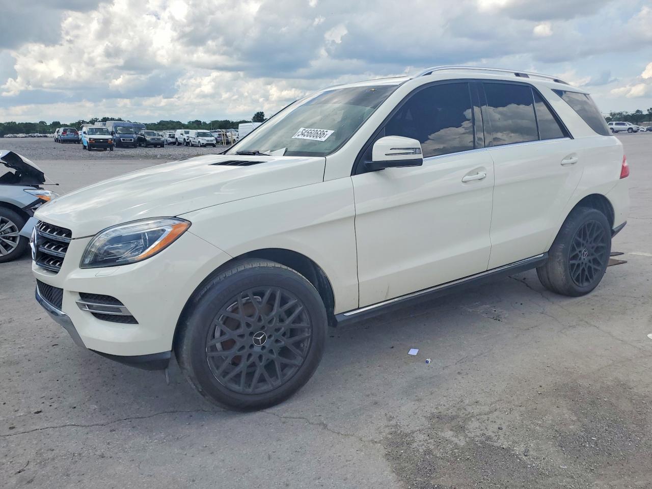 Salvage Mercedes-Benz M-Class Image