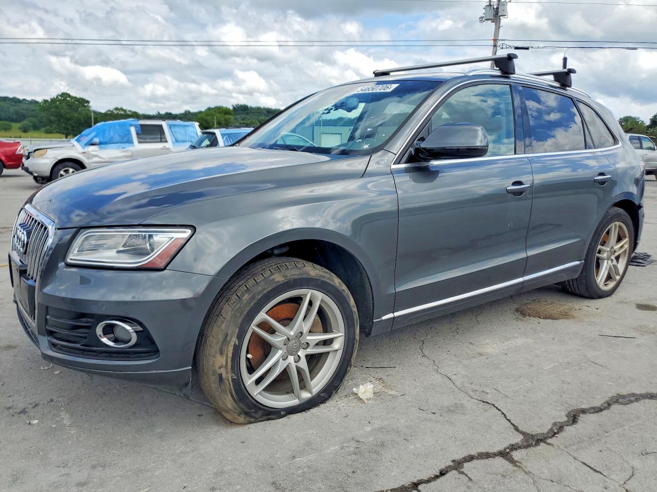 Salvage Audi Q5 Image