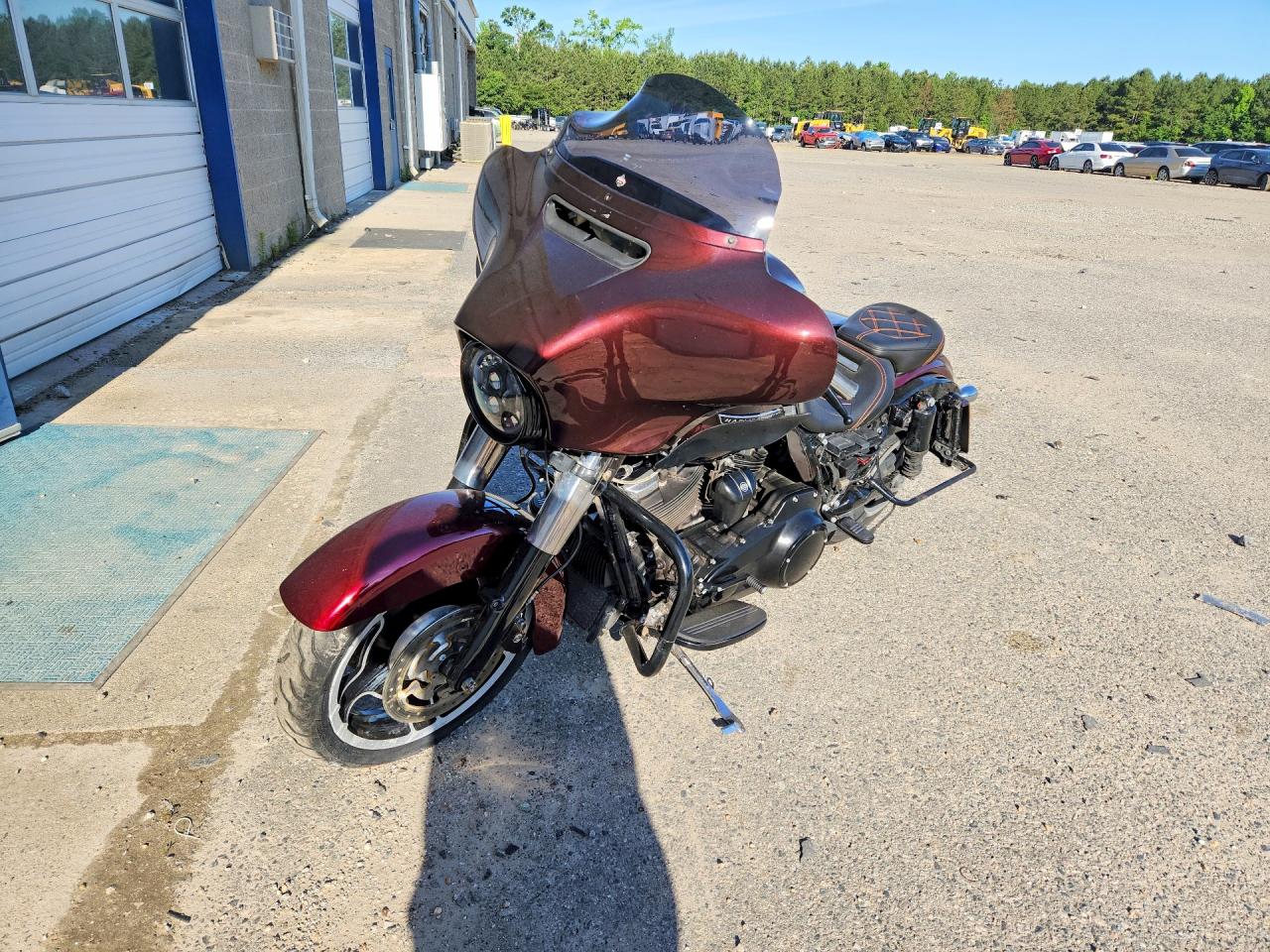 Salvage Harley-Davidson Fl Image