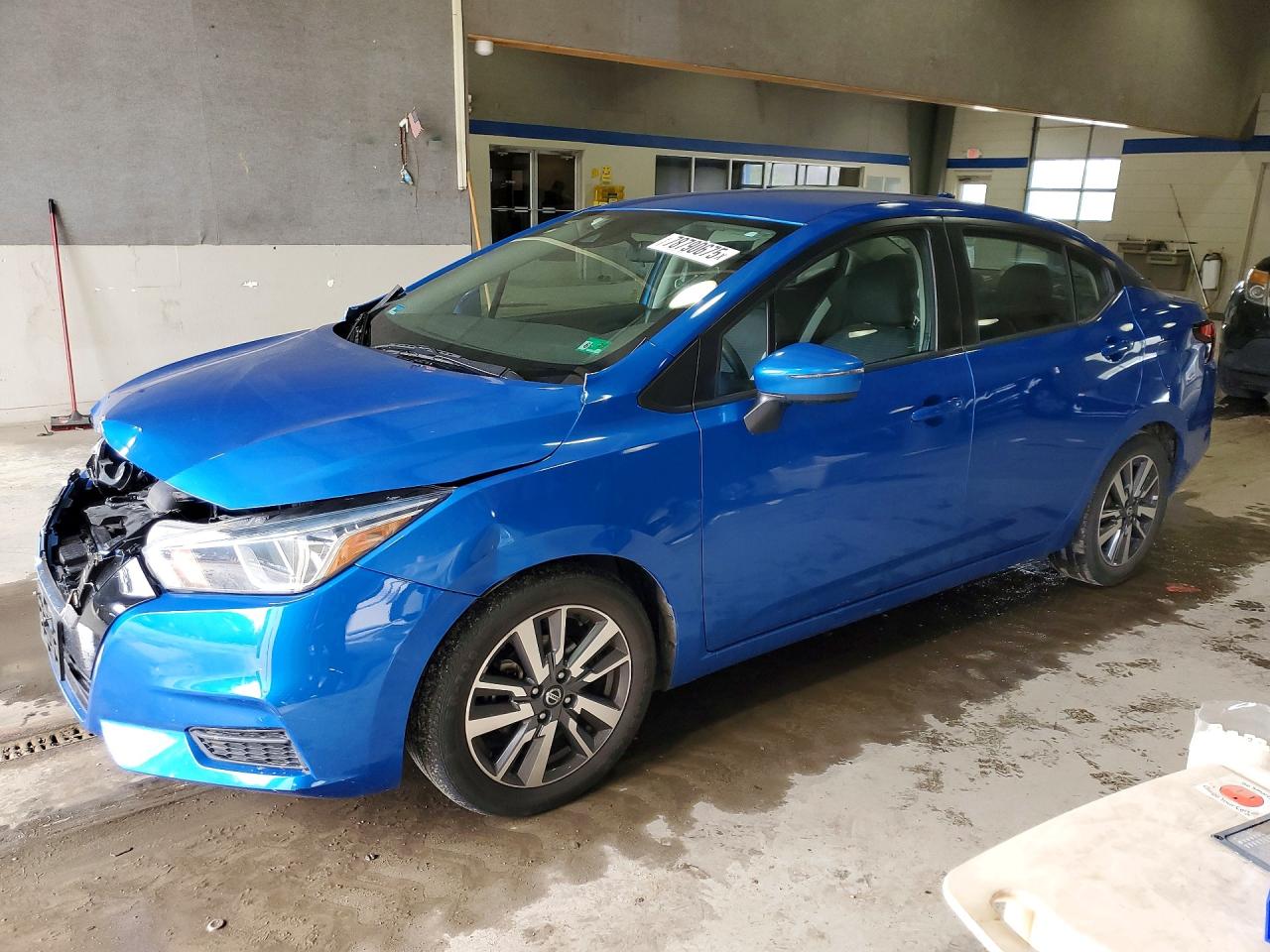 Salvage Nissan Versa Image