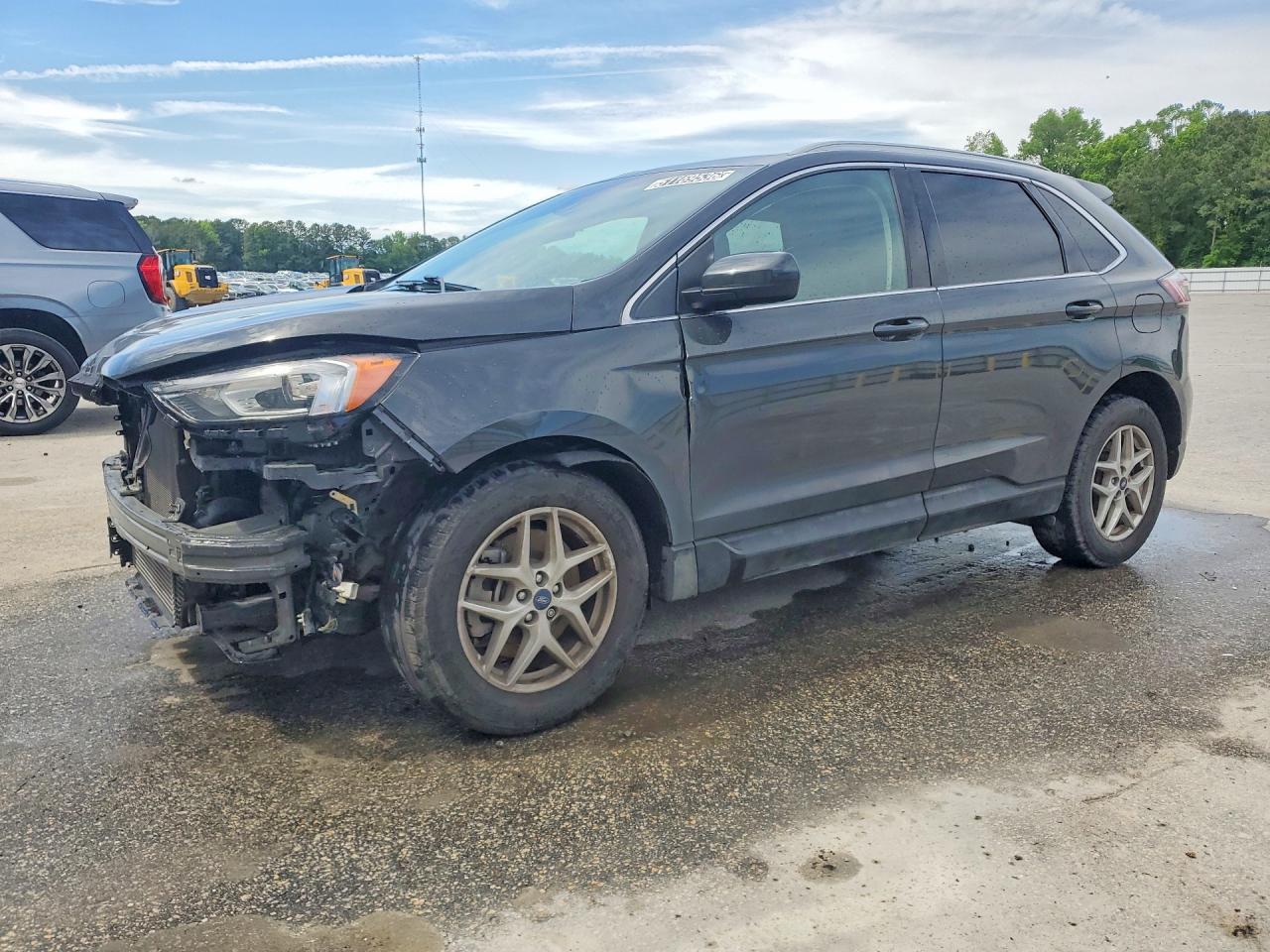 Salvage Ford Edge Image