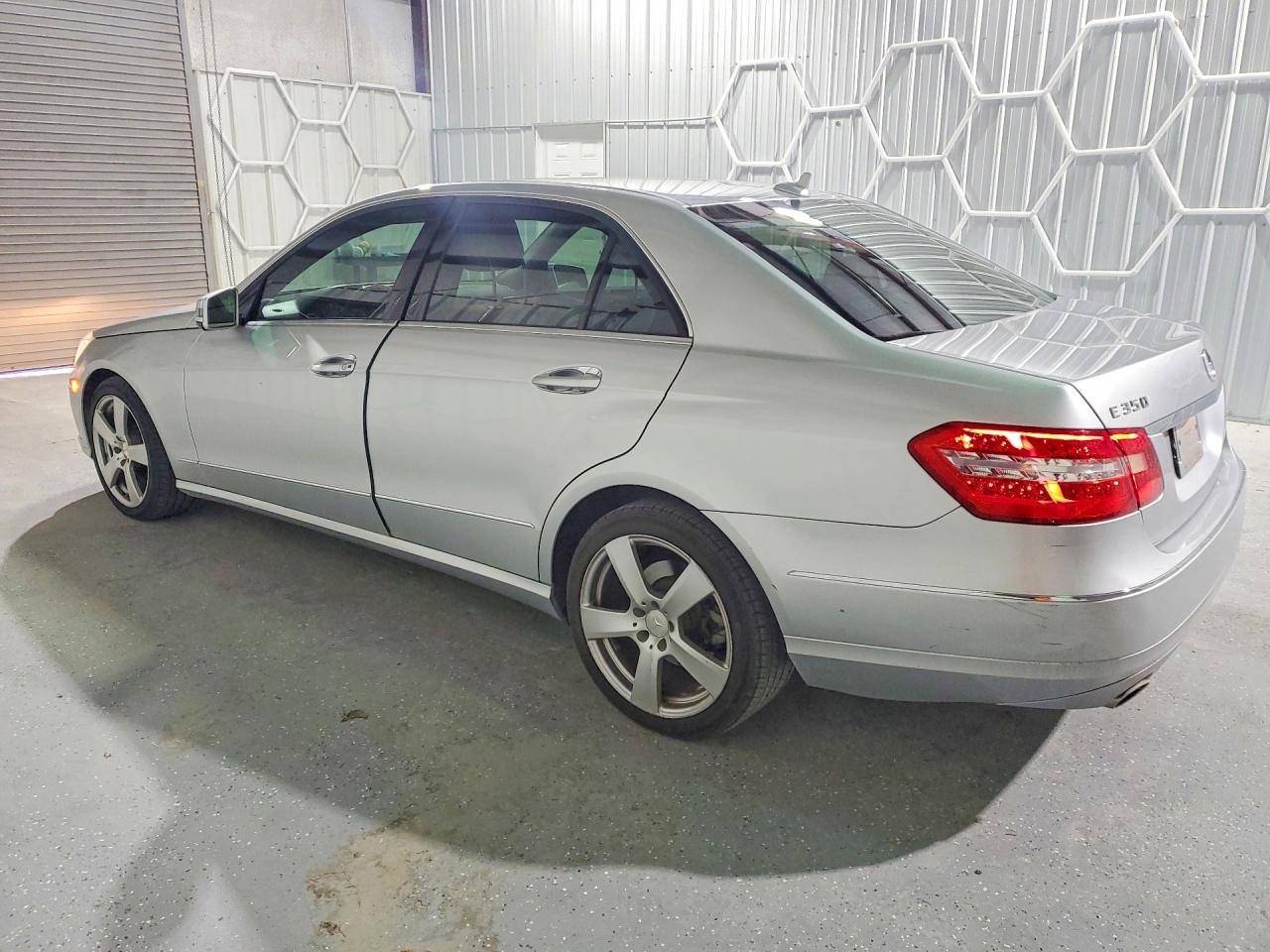 Mercedes-Benz E-Class 350