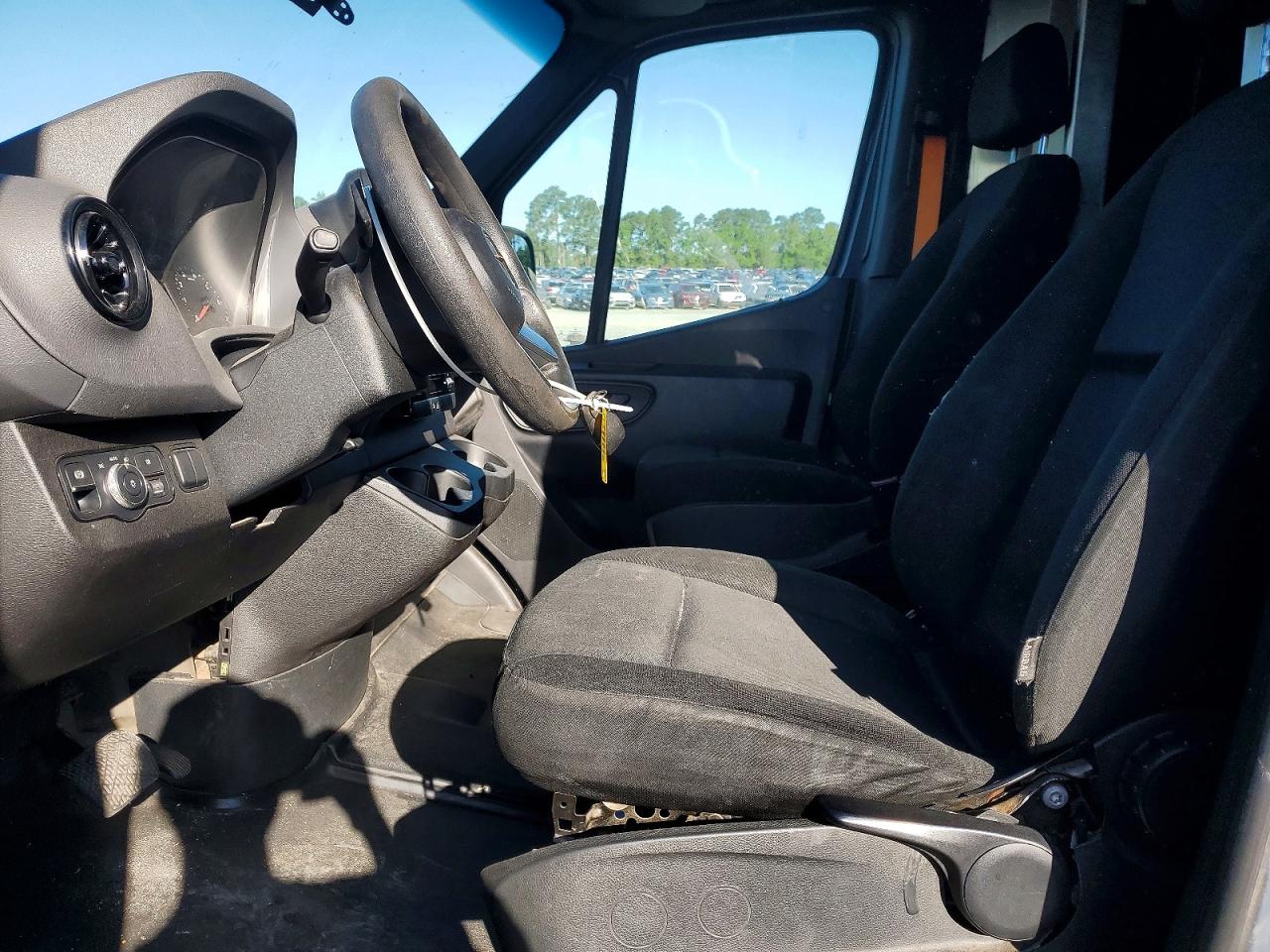 Mercedes-Benz Sprinter 2500