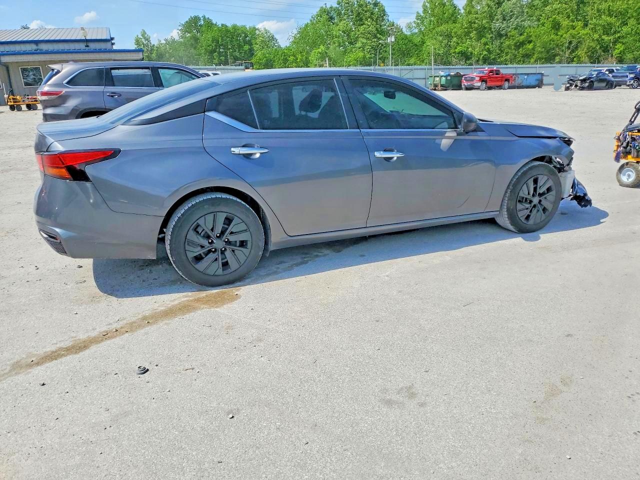 Nissan Altima S