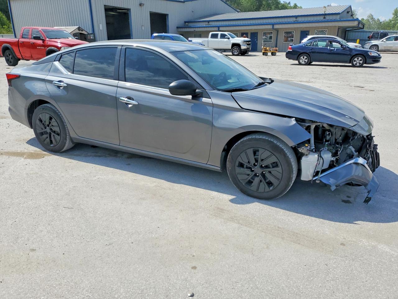 Nissan Altima S