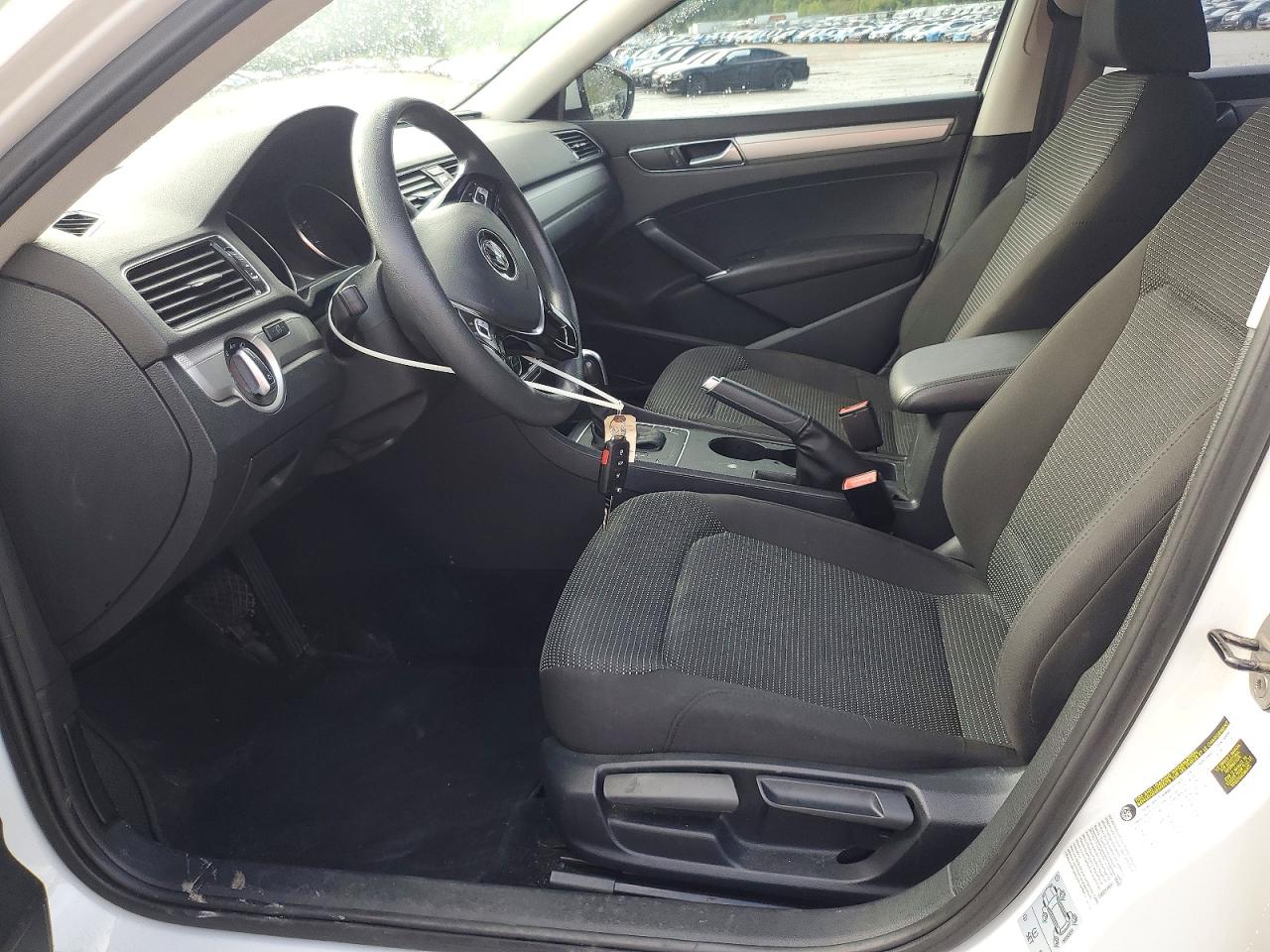 Volkswagen Passat S