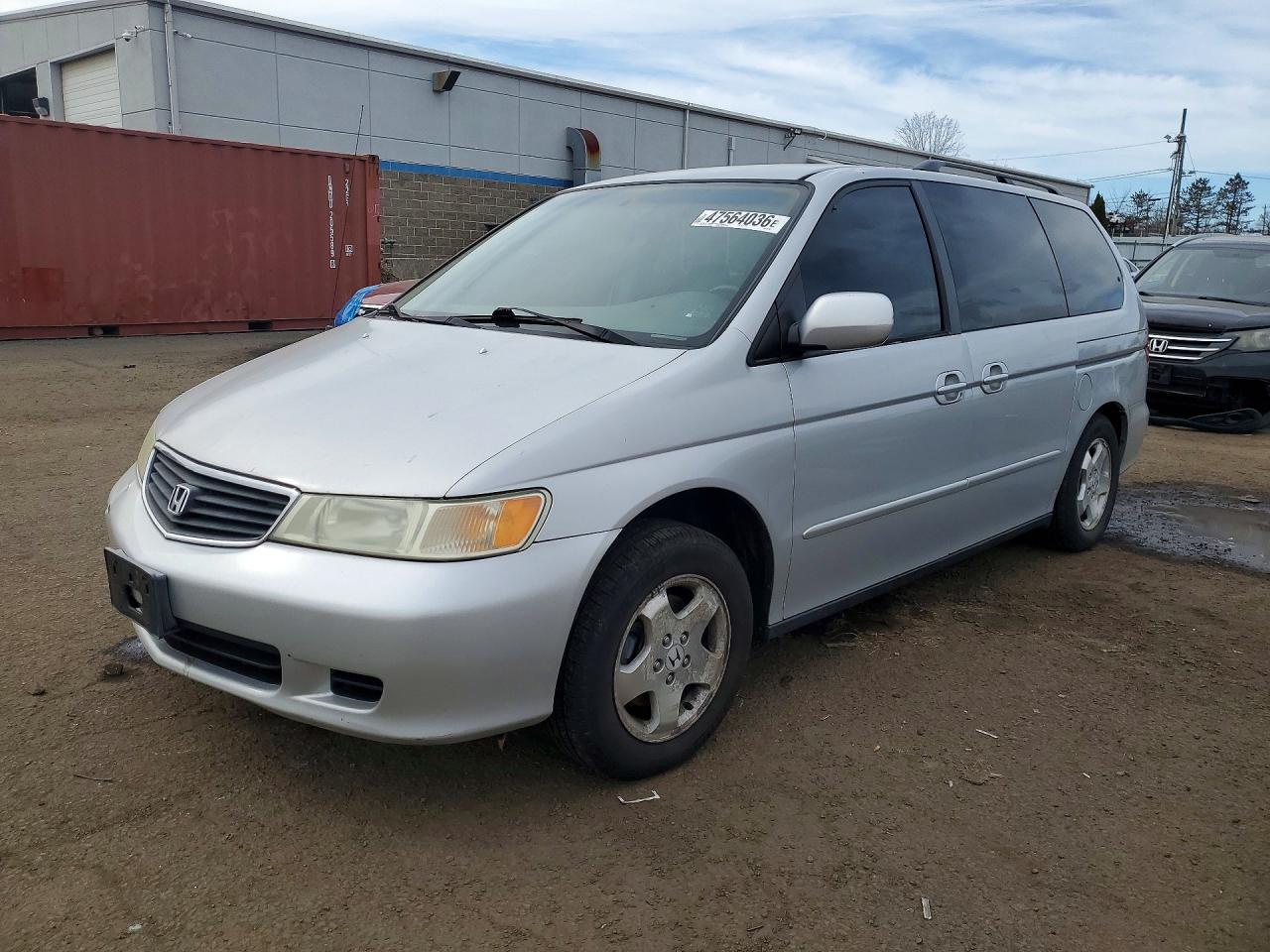 Salvage Honda Odyssey Image