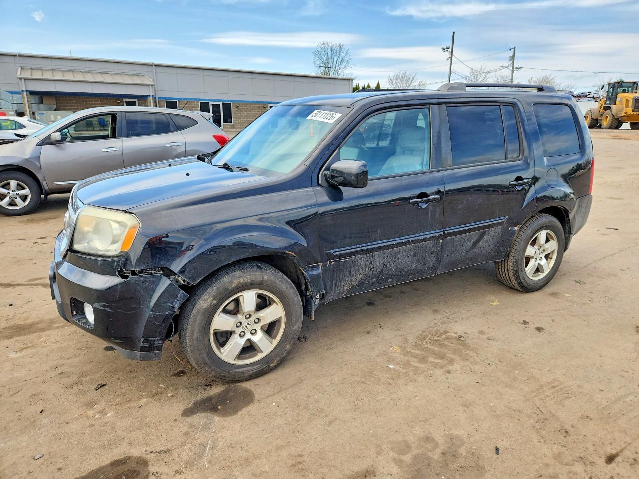 Salvage Honda Pilot Image