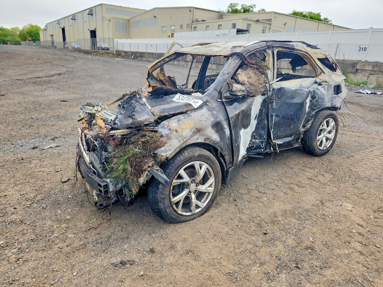 Salvage Chevrolet Equinox Image