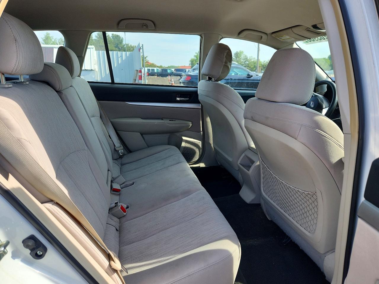 Subaru Outback 2.5i