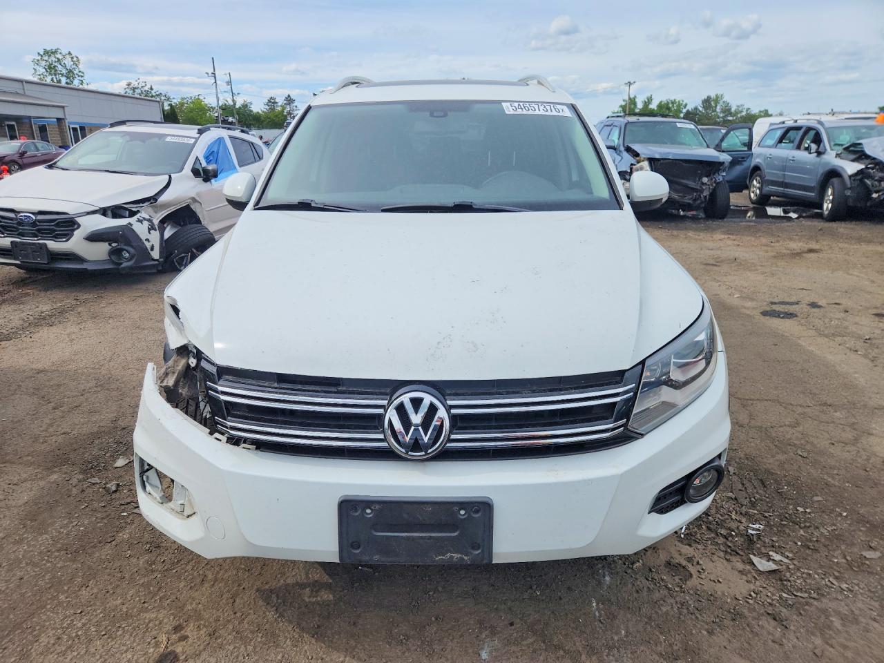Volkswagen Tiguan S