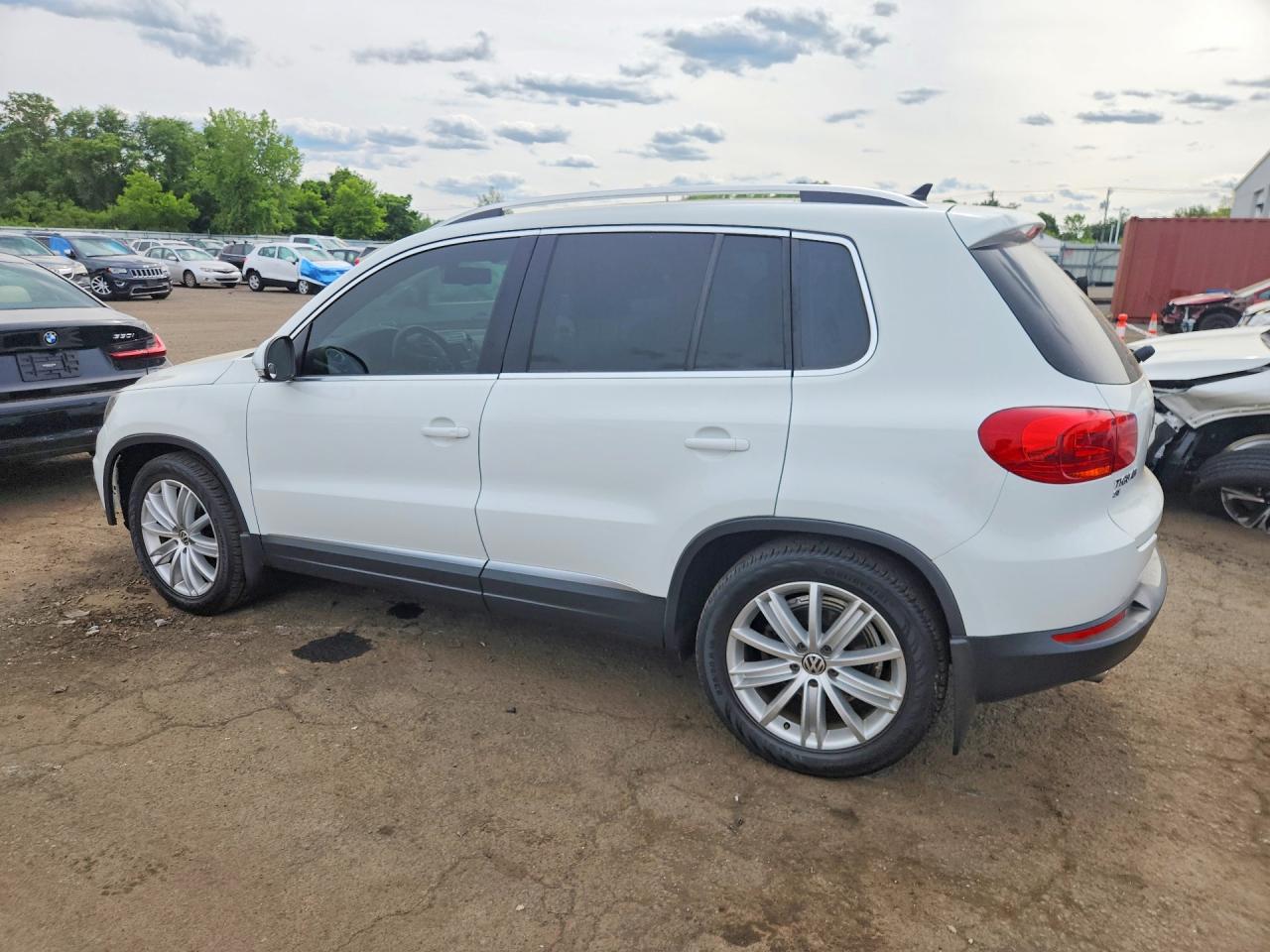 Volkswagen Tiguan S