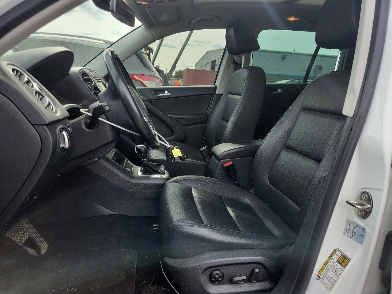 Volkswagen Tiguan S