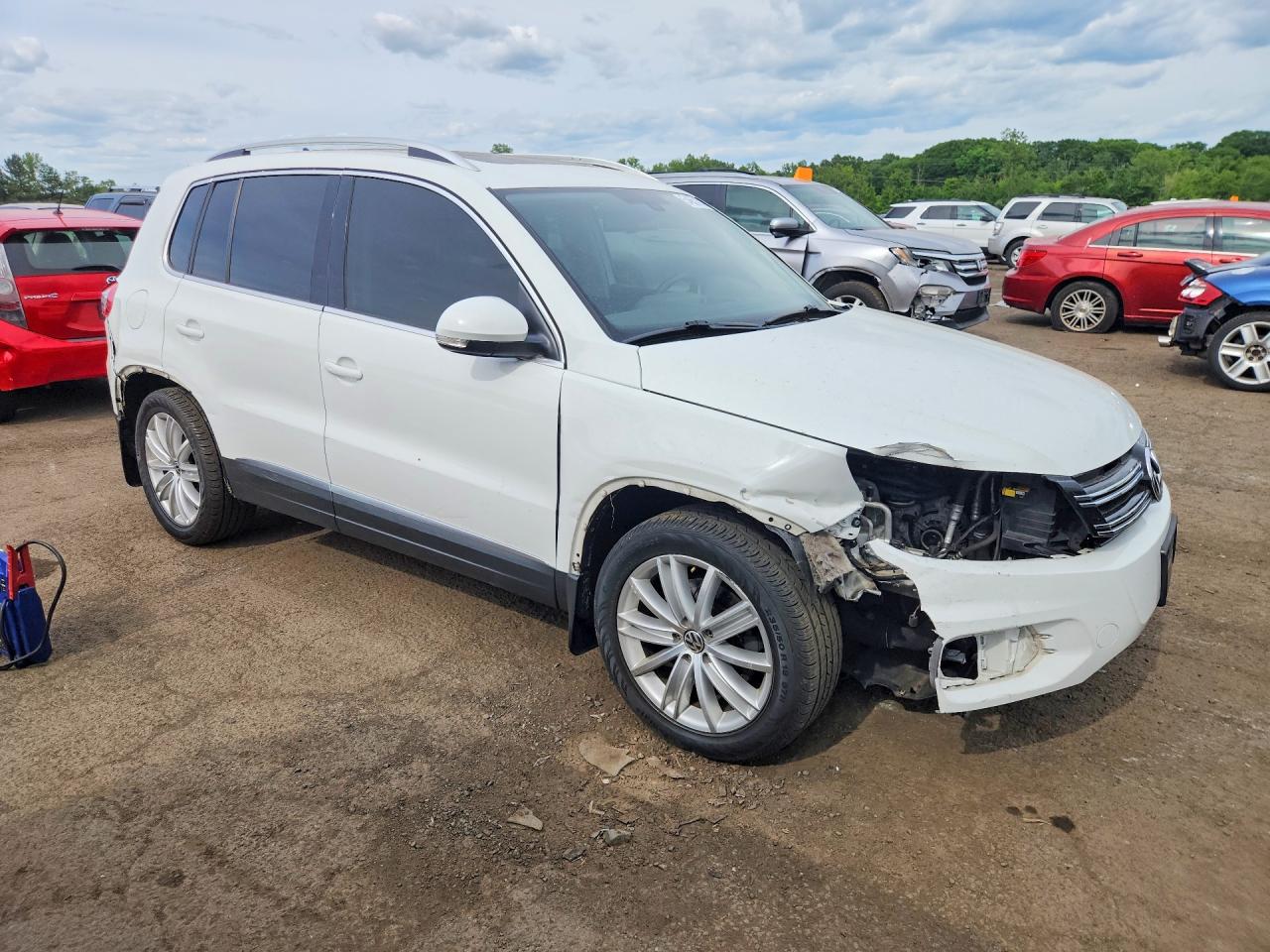 Volkswagen Tiguan S