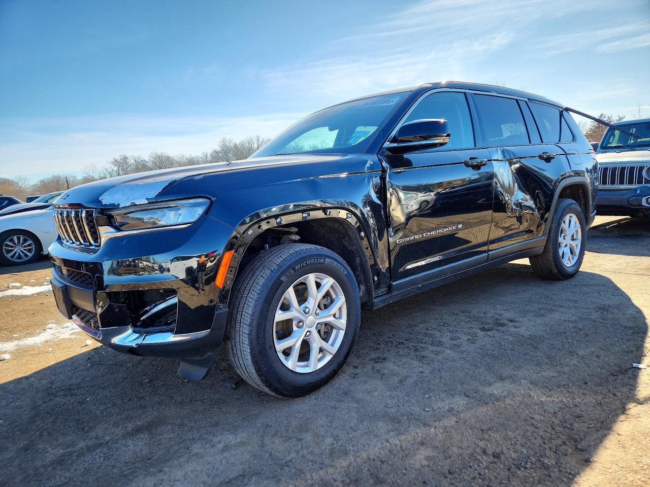 Salvage Jeep Grand Cherokee Image