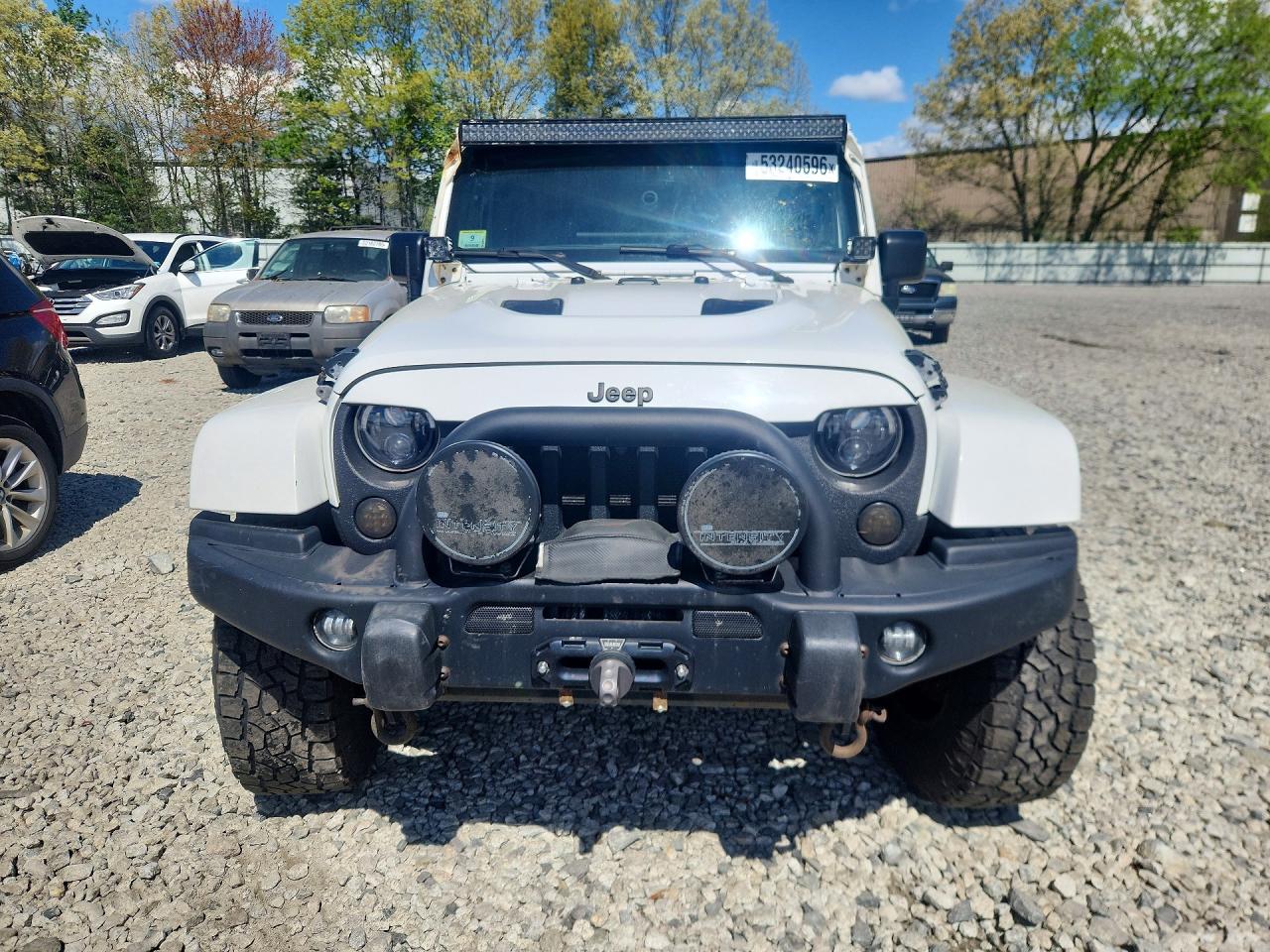Jeep Wrangler Sahara