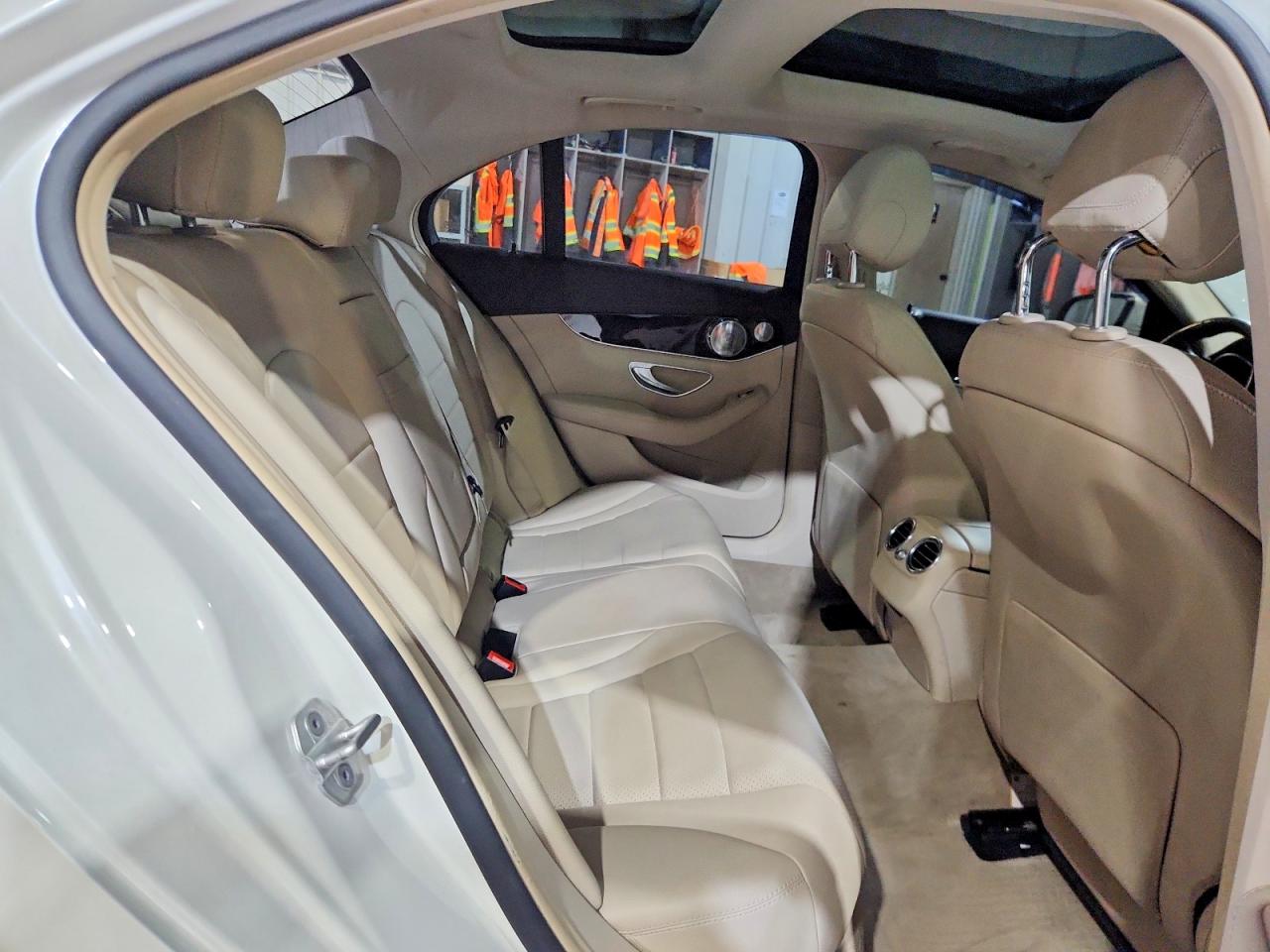 Mercedes-Benz C-Class 300 4matic