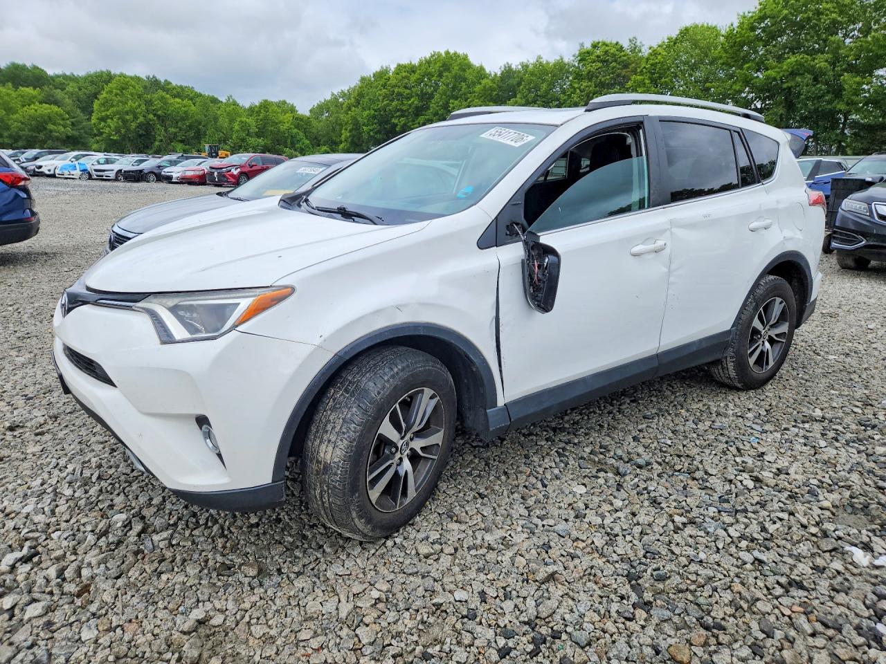 Salvage Toyota RAV4 Image