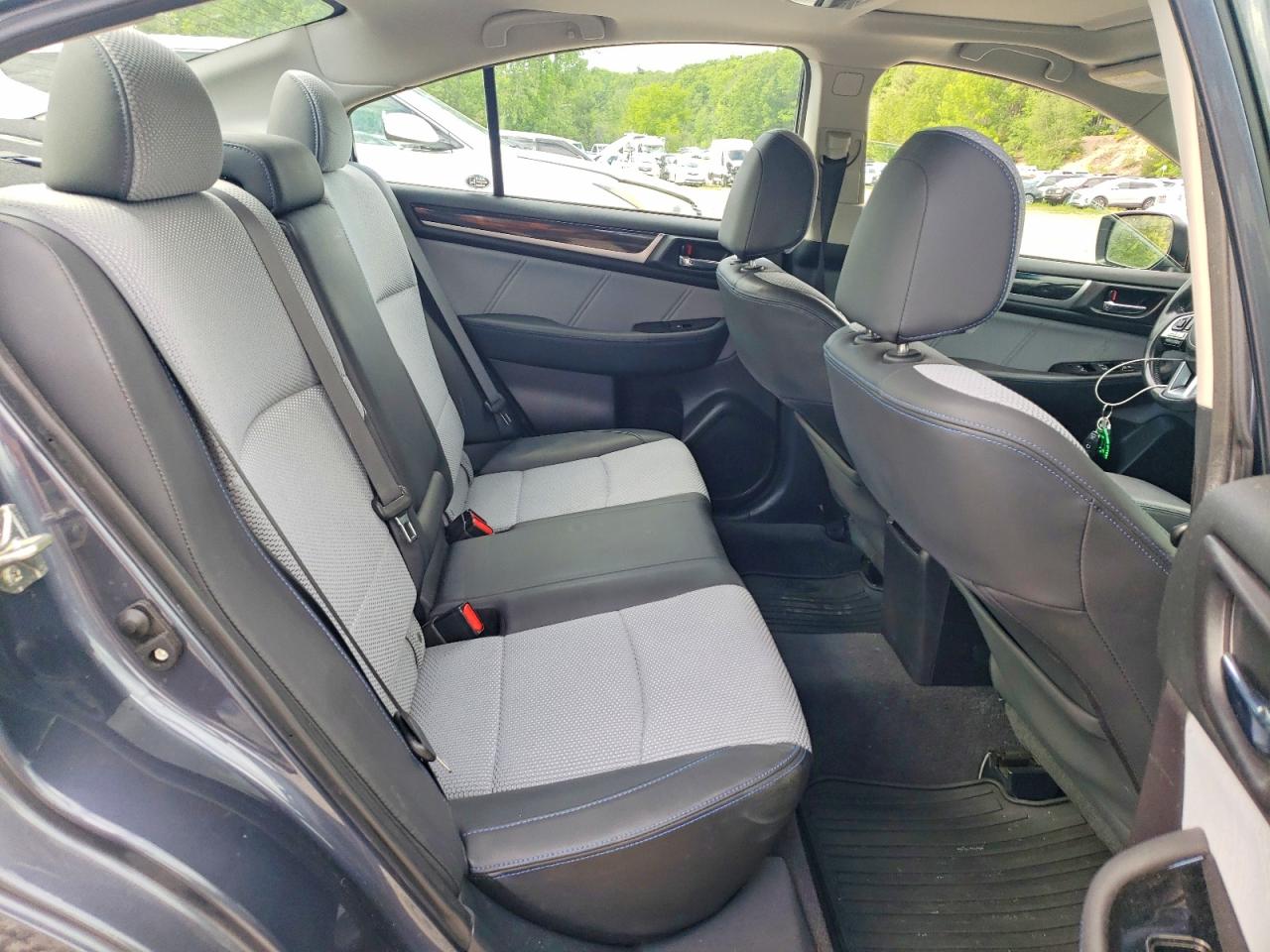 Subaru Legacy Sport