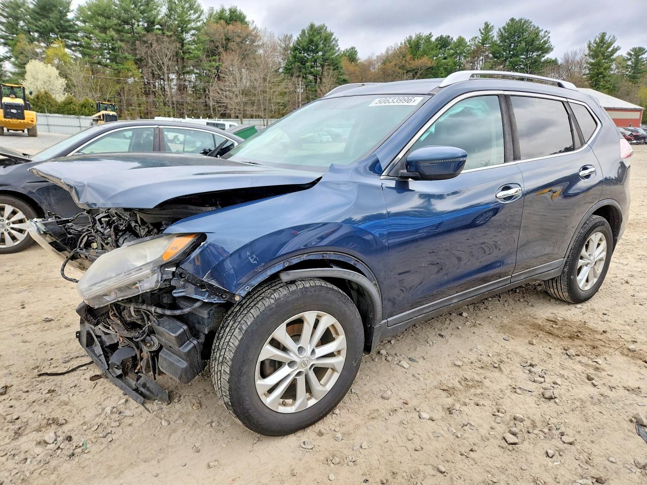 Salvage Nissan Rogue Image