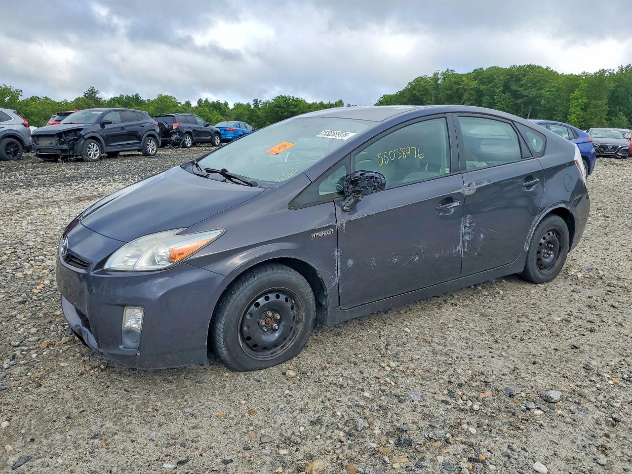 Salvage Toyota Prius Image