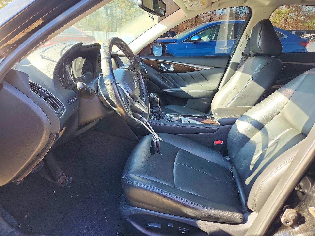 INFINITI Q50 3.0t Luxe