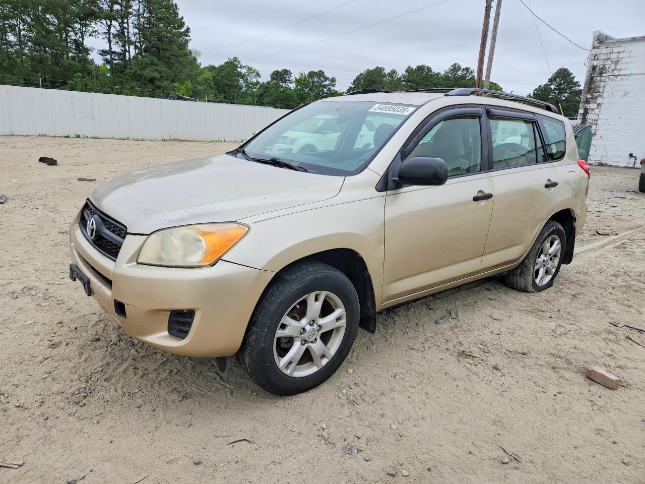 Salvage Toyota RAV4 Image