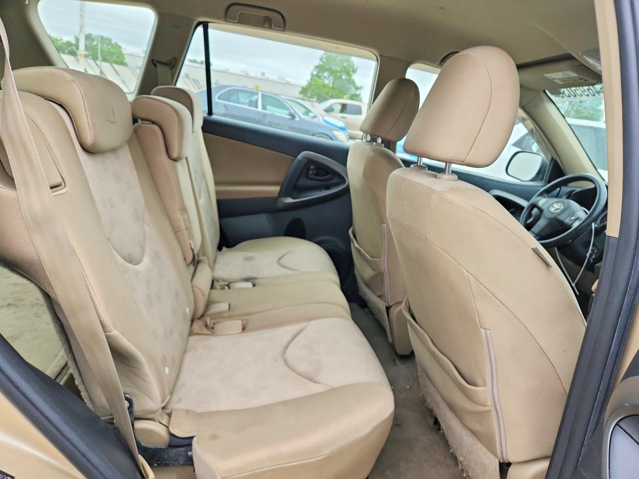 Toyota RAV4 Base