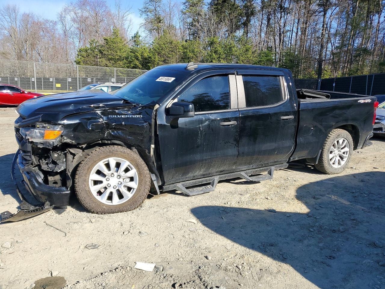 Salvage Chevrolet Silverado Image