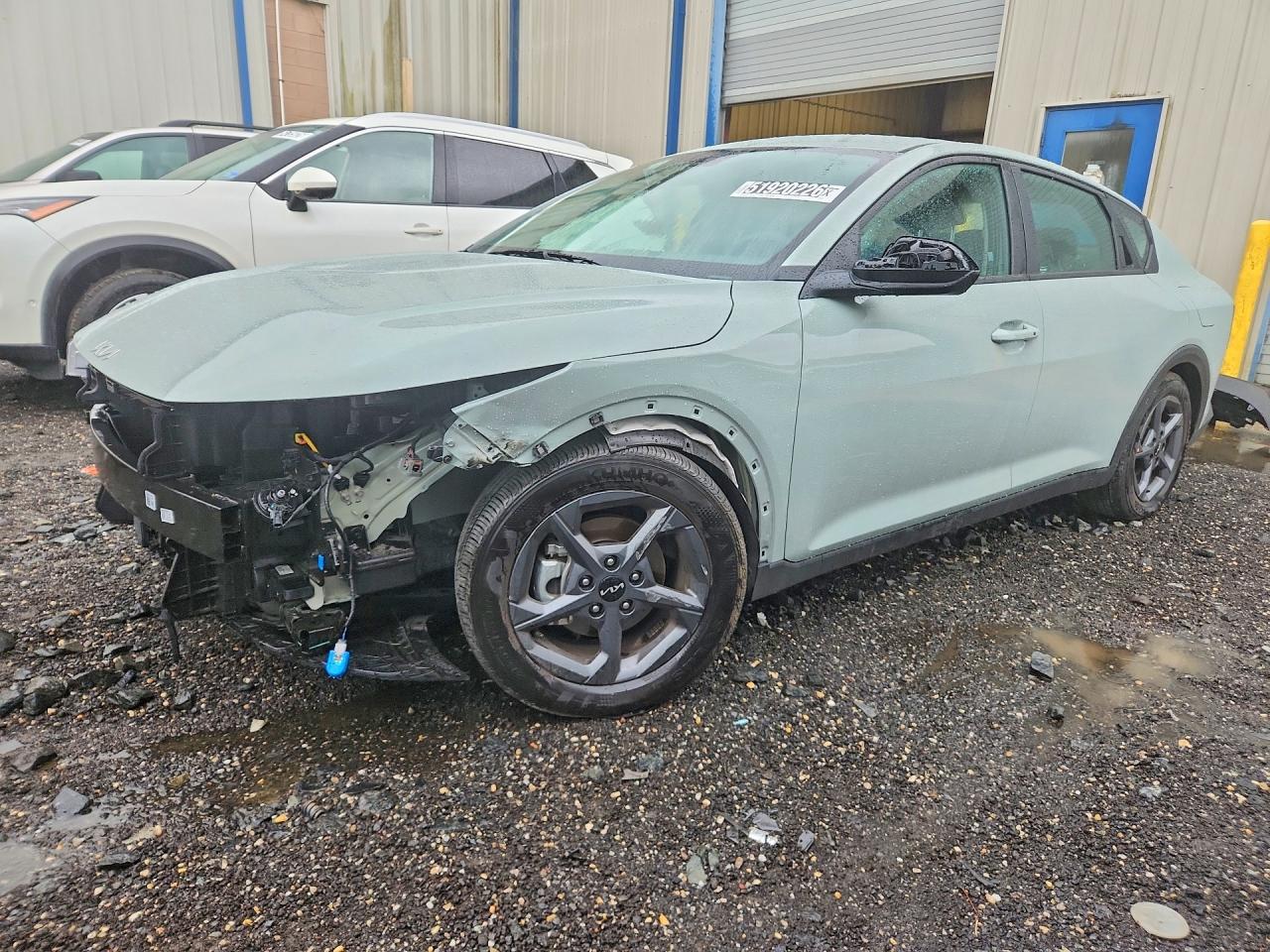 Salvage Kia K4 Image
