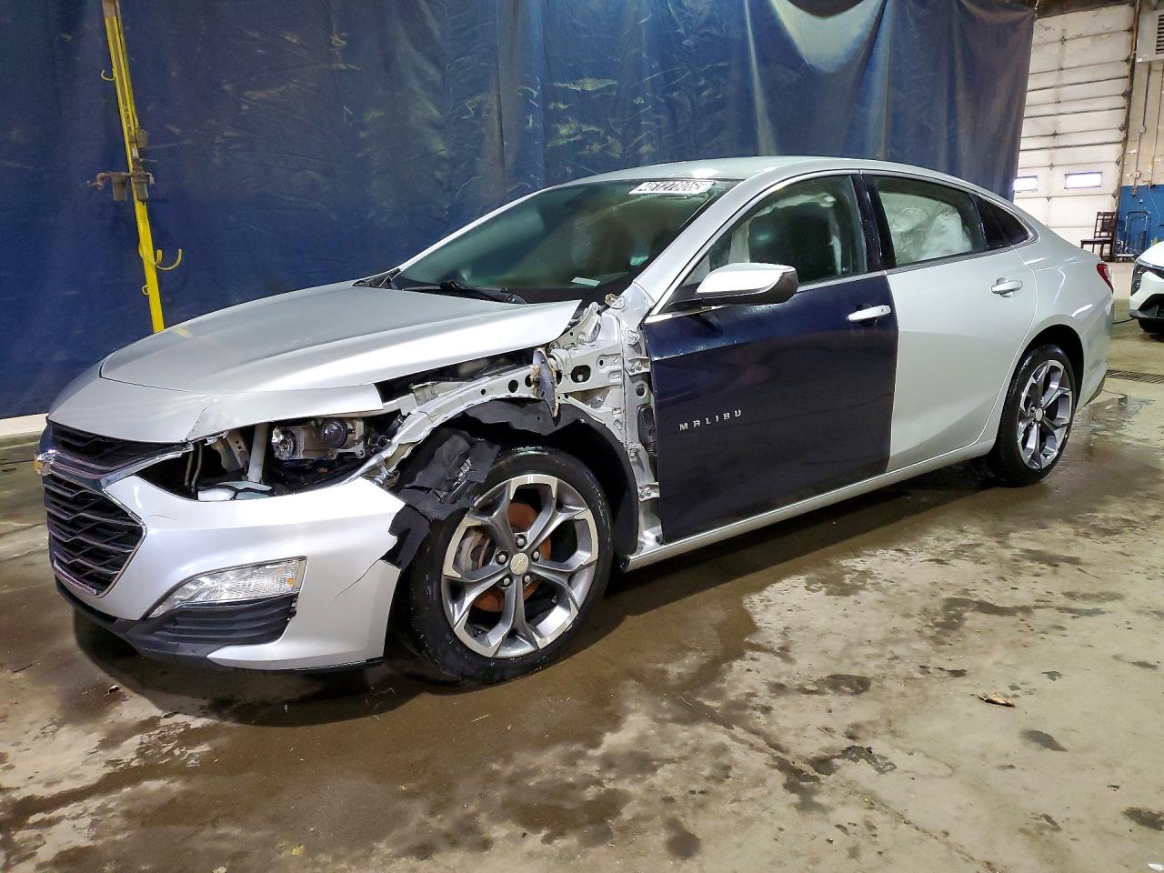 Salvage Chevrolet Malibu Image