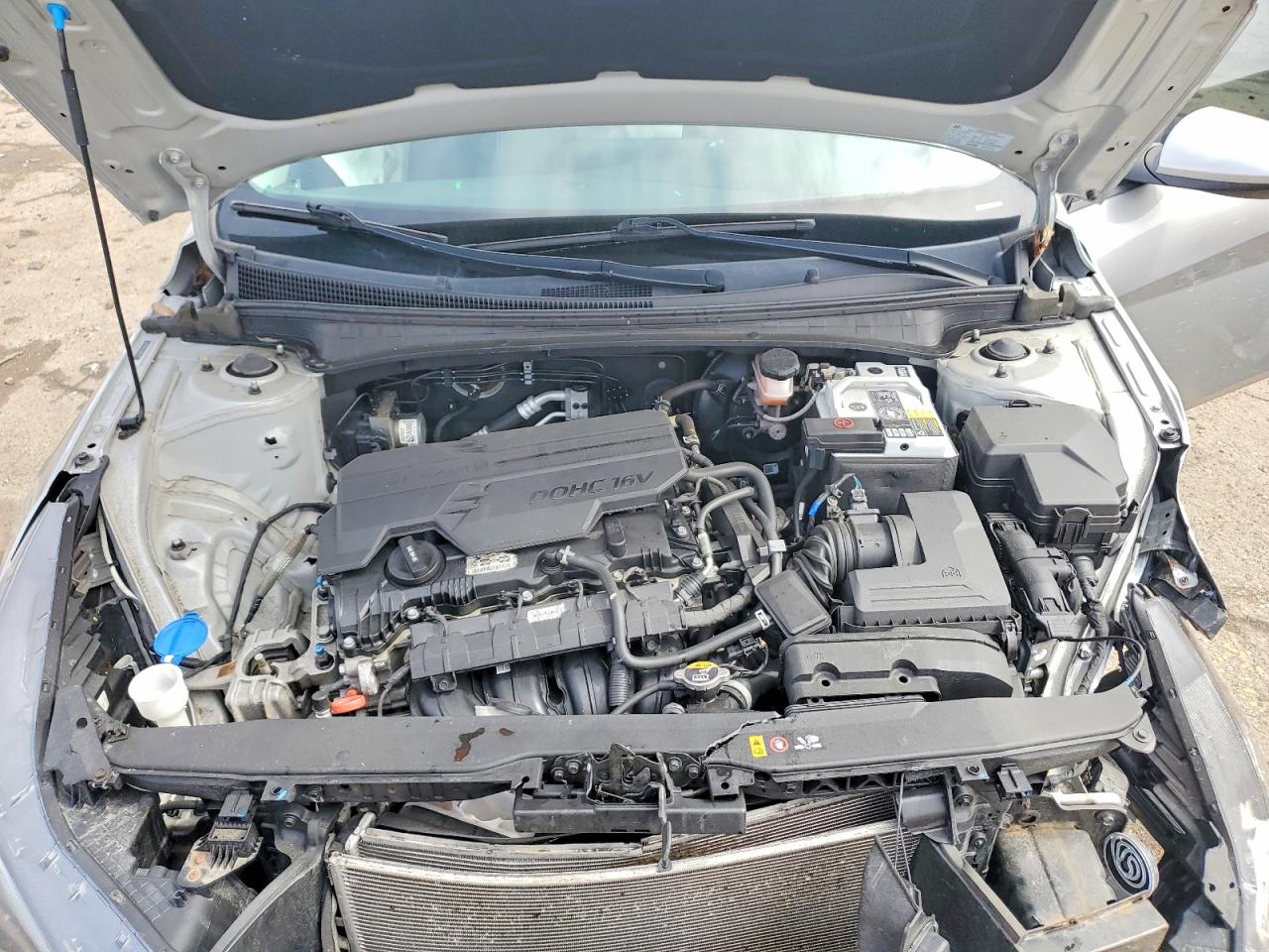 Hyundai ELANTRA Sel
