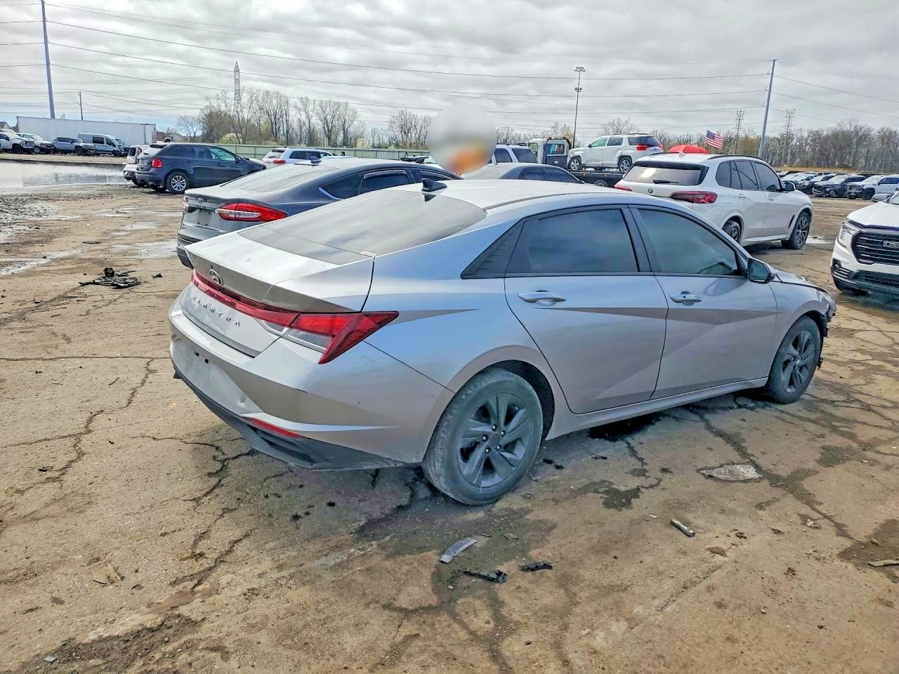 Hyundai ELANTRA Sel