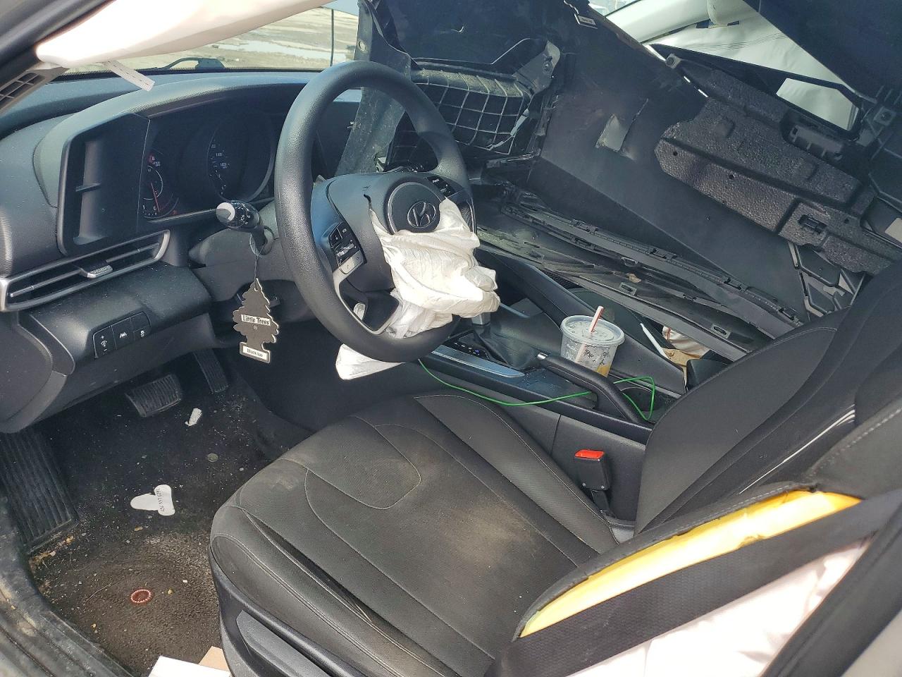 Hyundai ELANTRA Sel