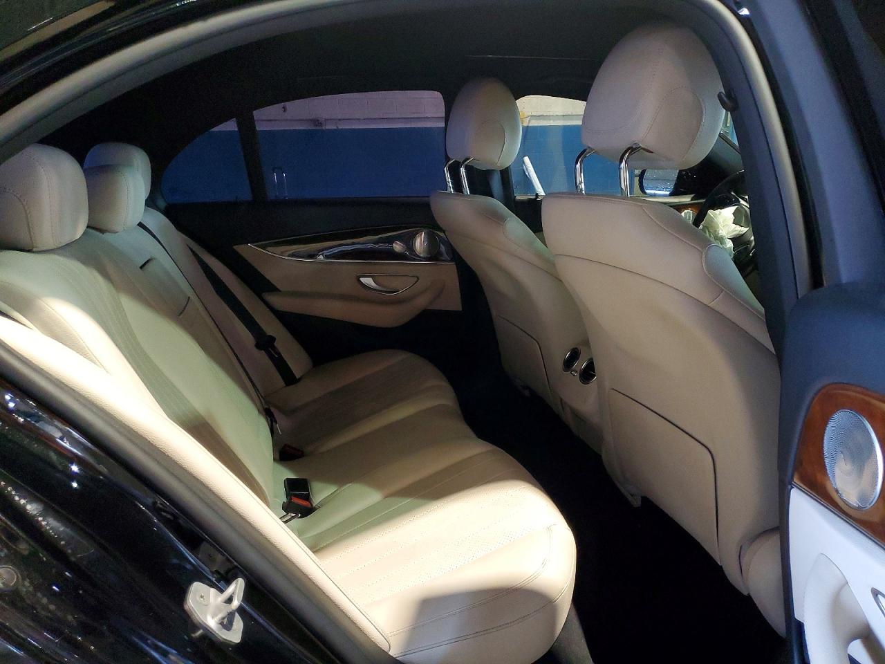 Mercedes-Benz E-Class 300 4matic