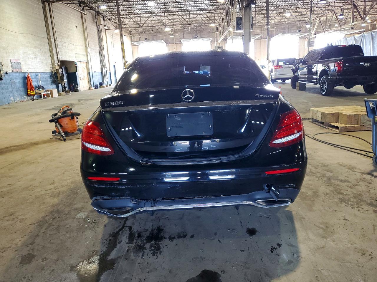 Mercedes-Benz E-Class 300 4matic