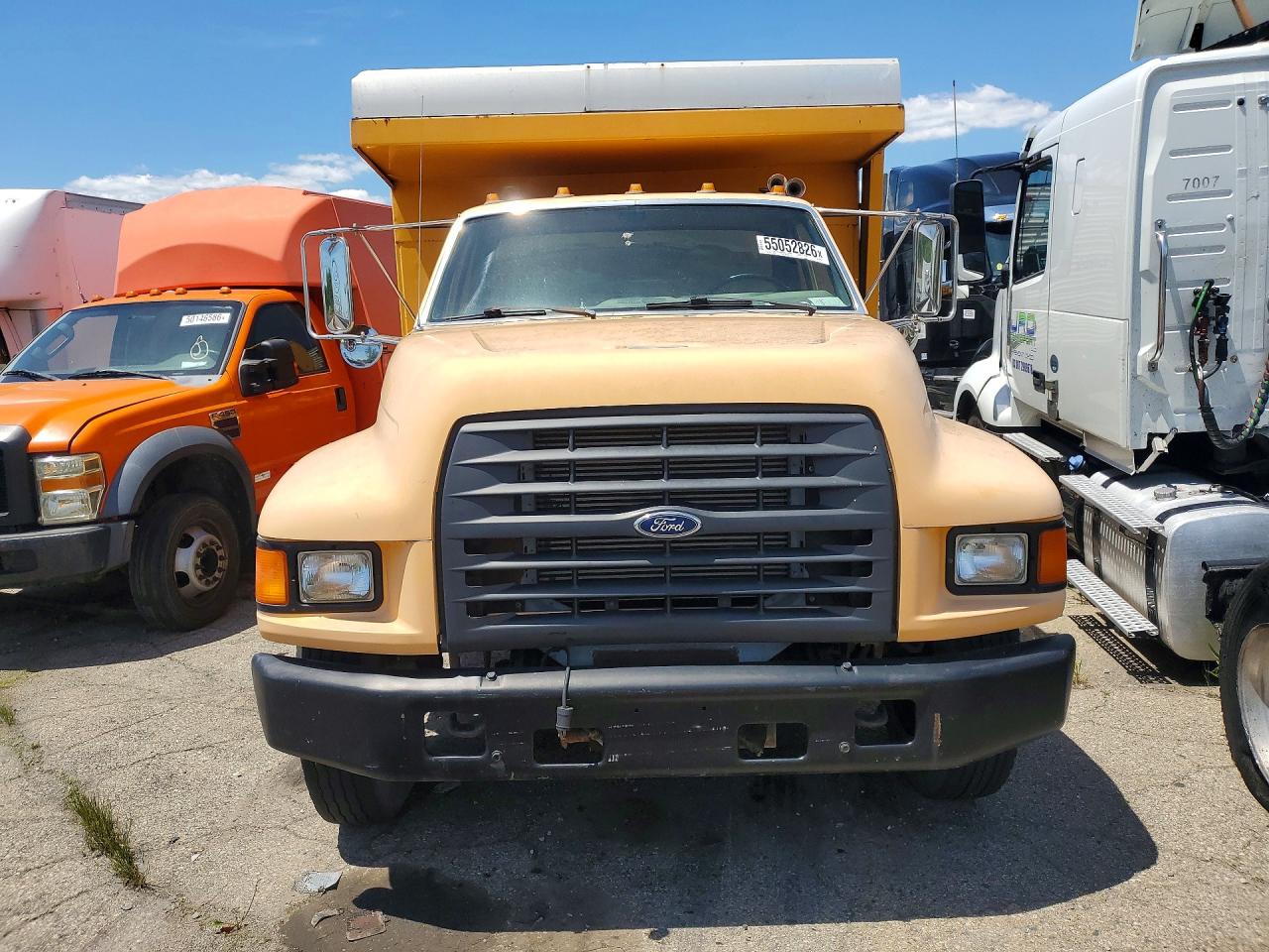 Ford F-800