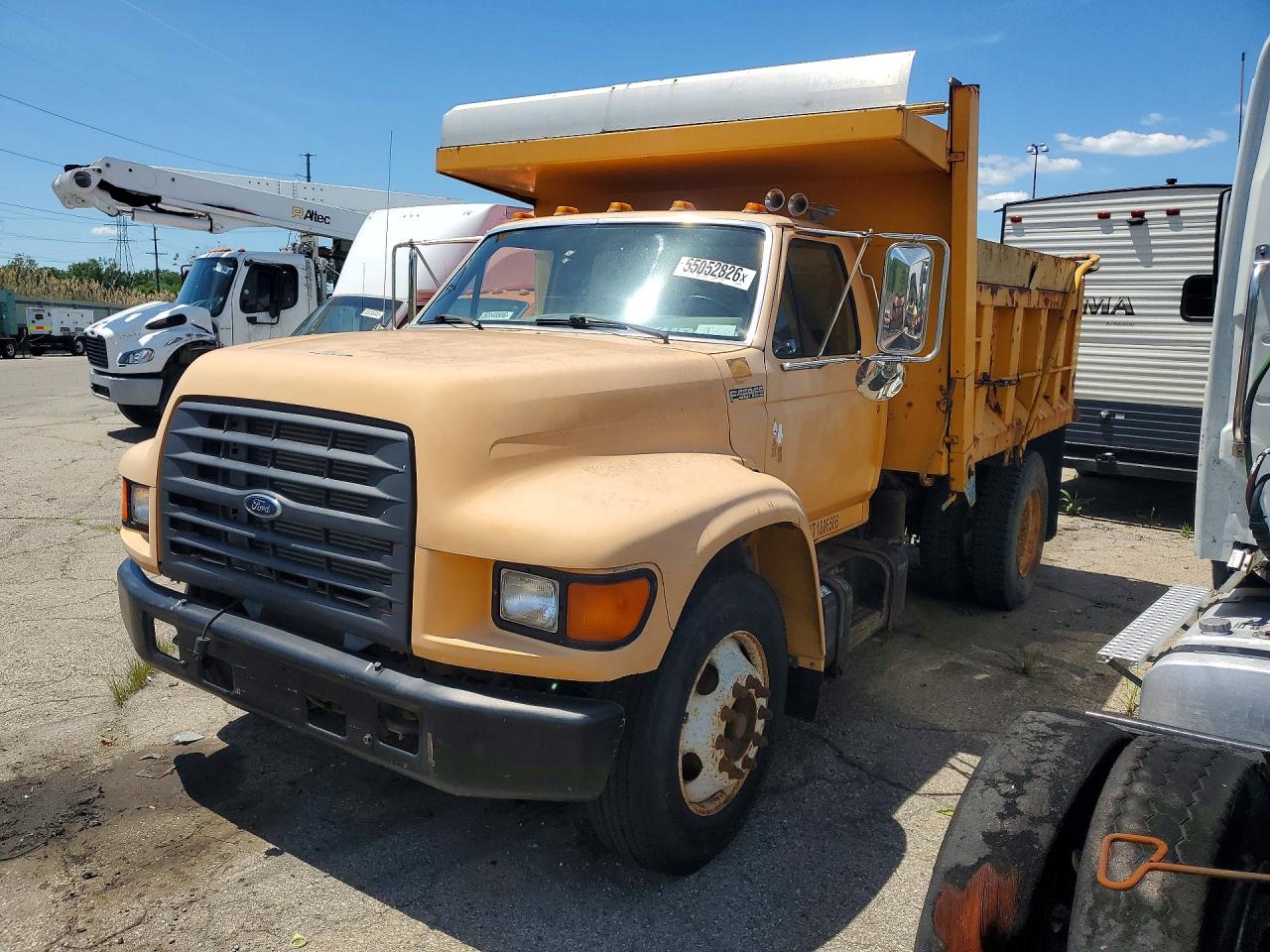 Salvage Ford F-800 Image