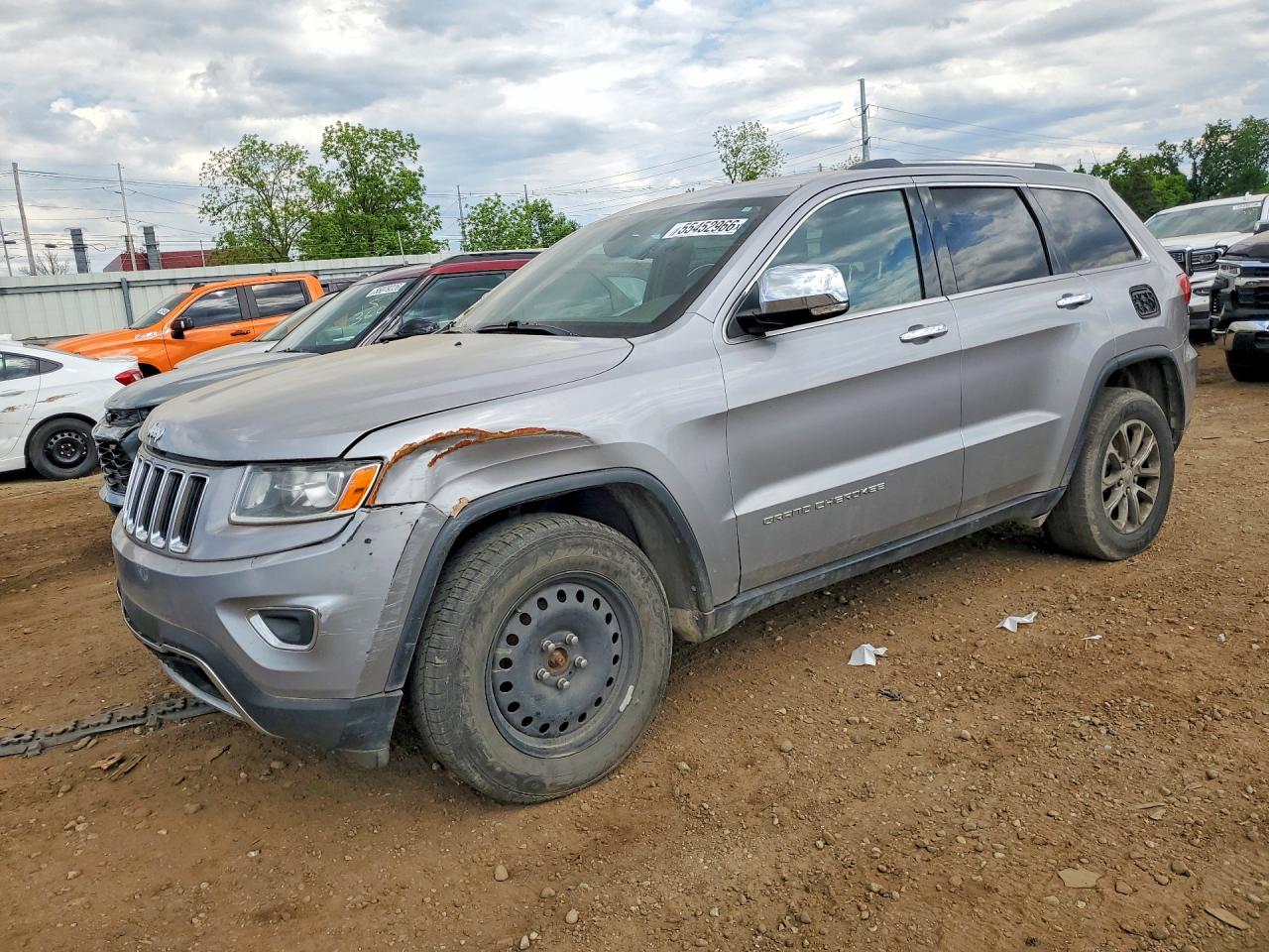 Salvage Jeep Cherokee Image