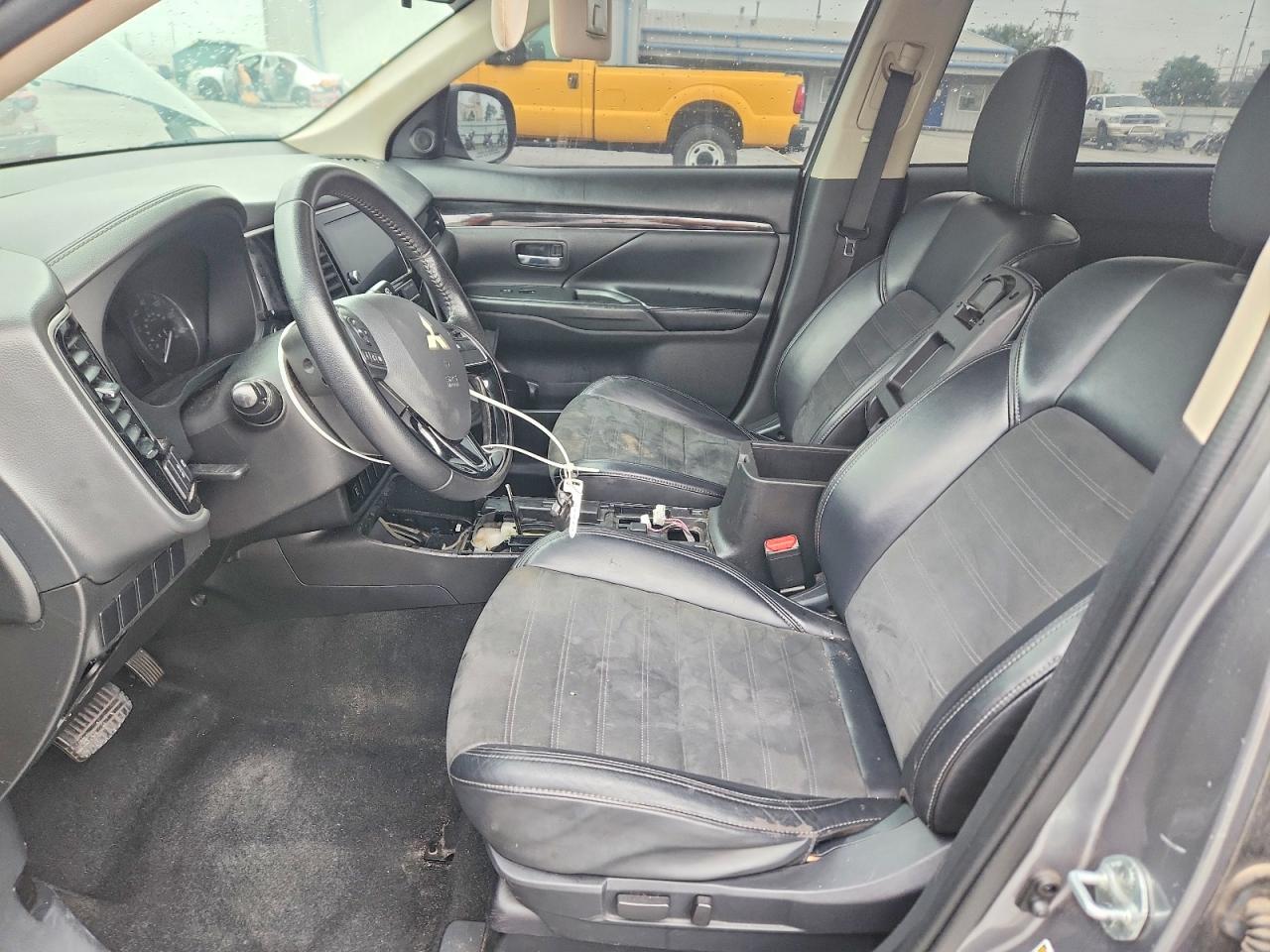Mitsubishi Outlander Se