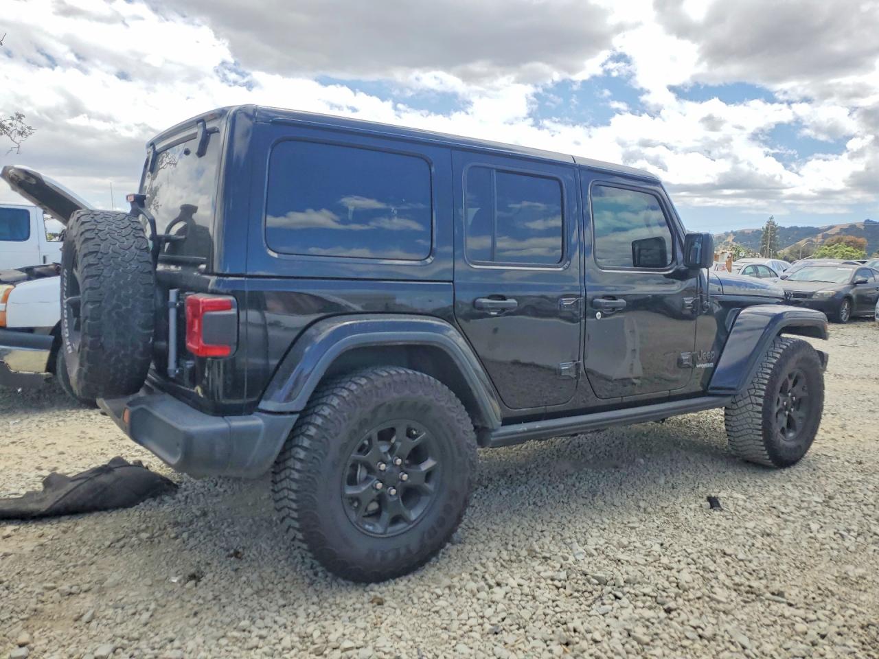 Jeep Wrangler Sahara