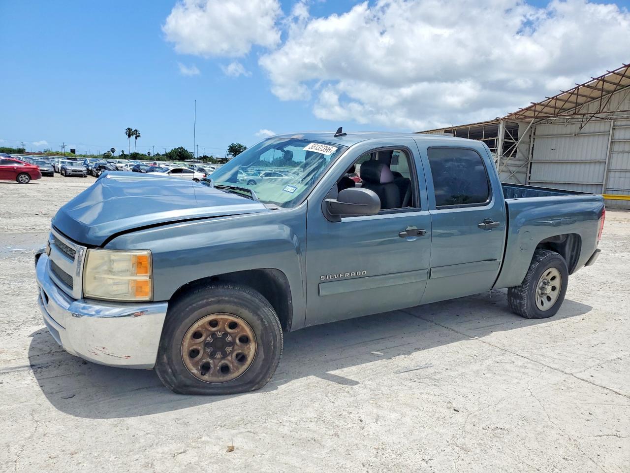 Salvage Chevrolet Silverado Image