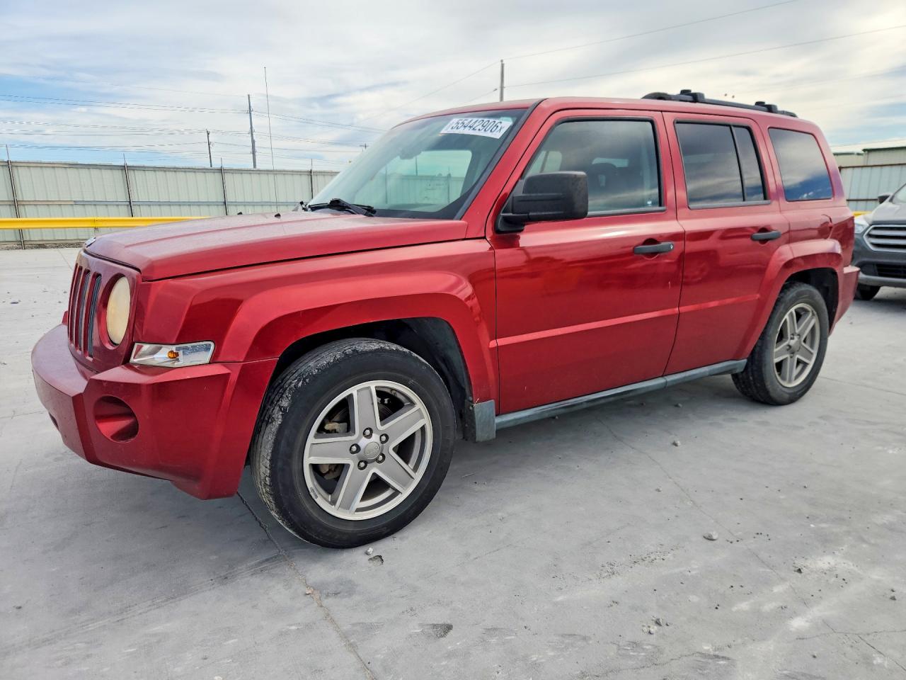 Salvage Jeep Patriot Image