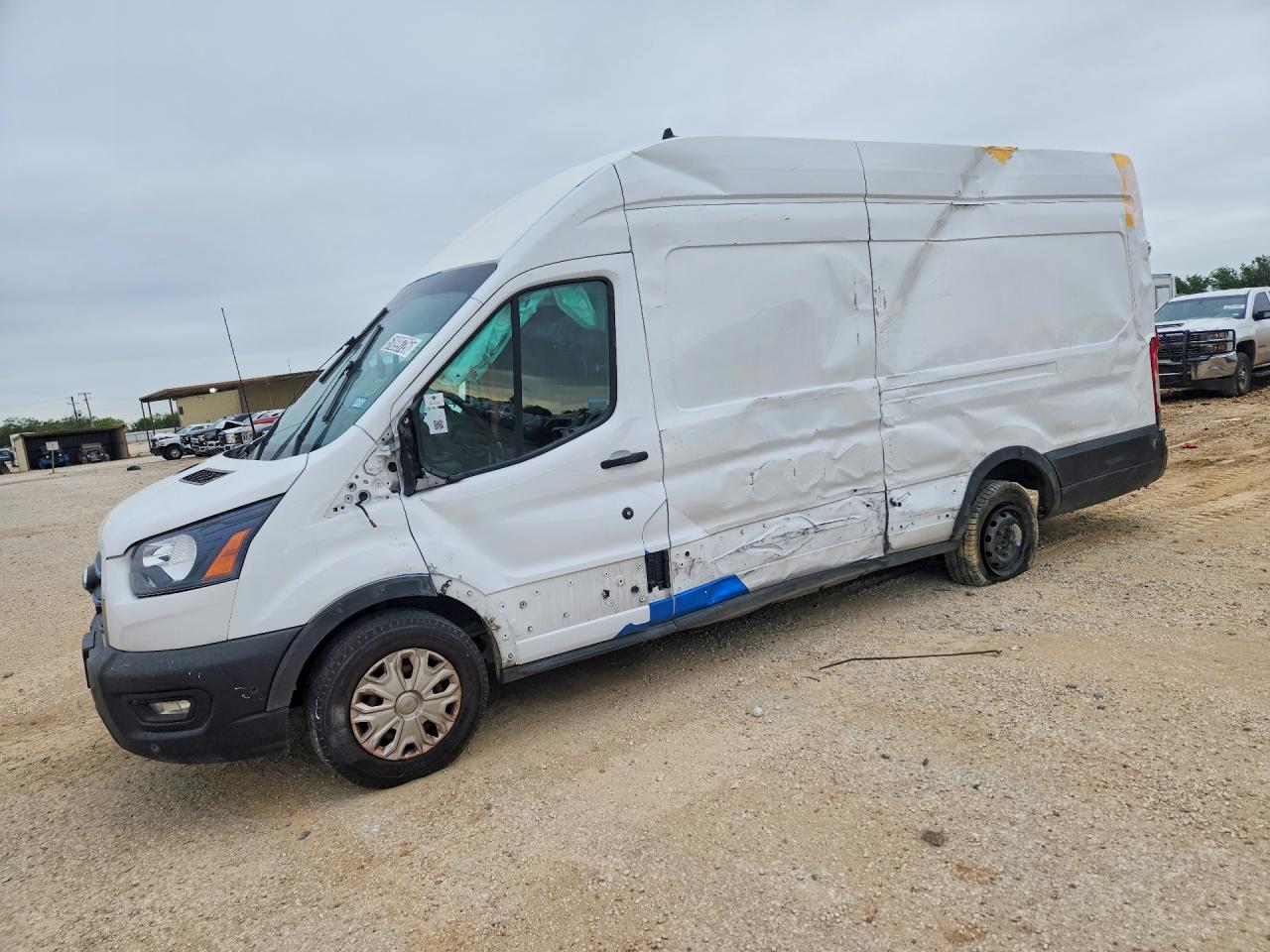 Salvage Ford Transit Image
