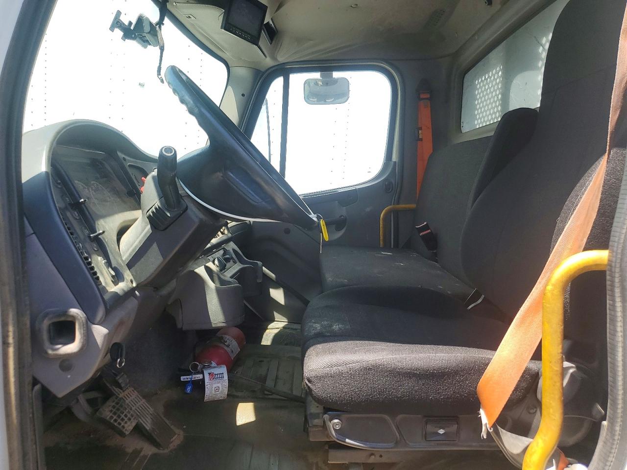 Freightliner M2