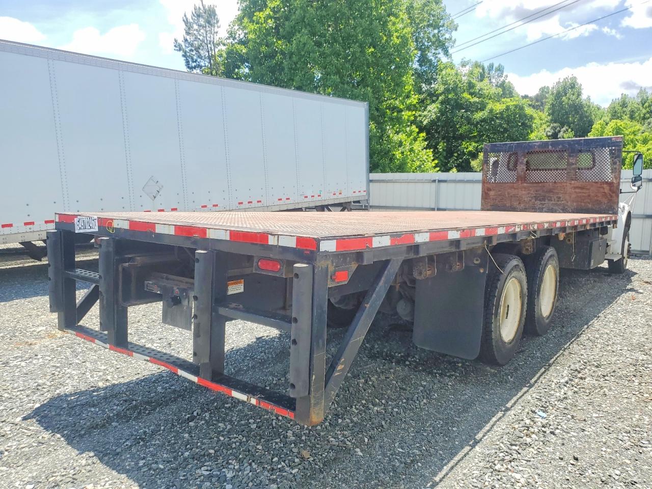Freightliner M2