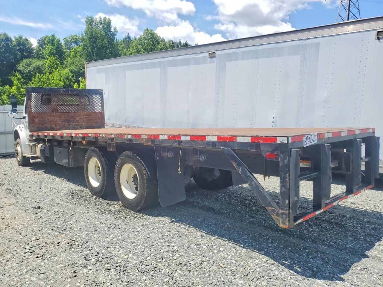 Freightliner M2