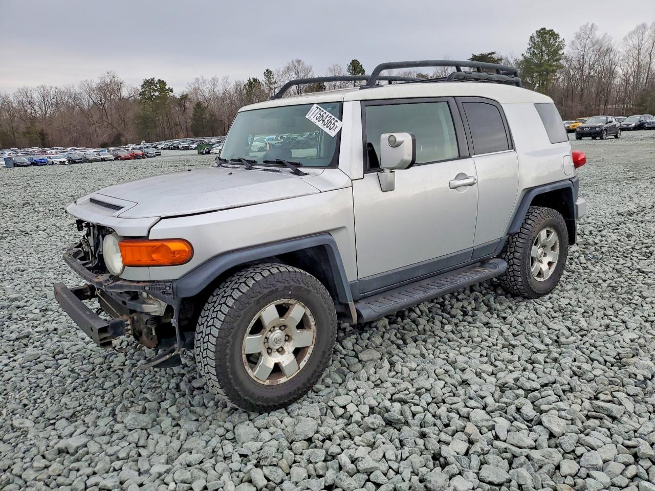 Salvage Toyota FJ Cruiser Image